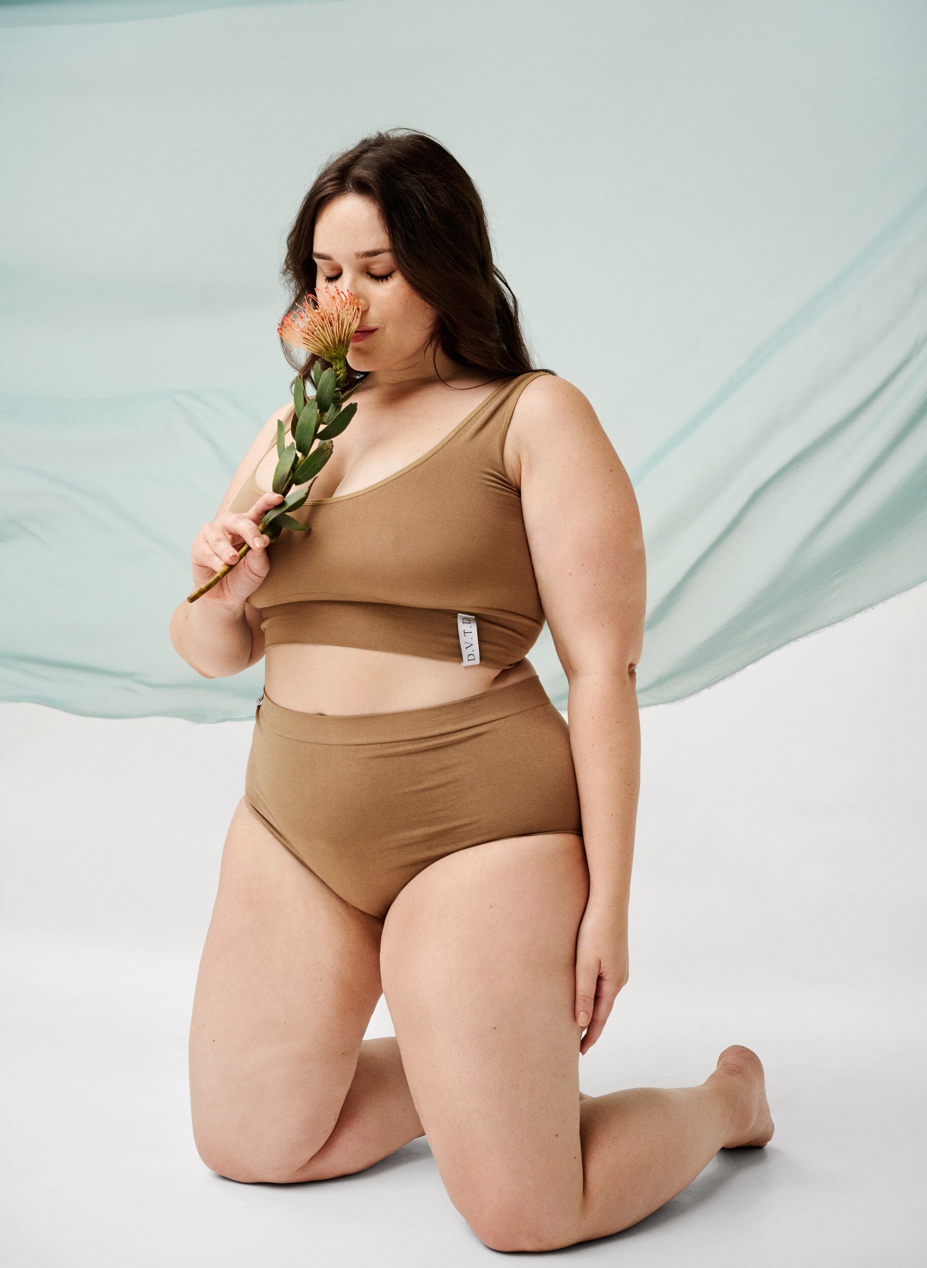 Zizzi Naadloze beha met ronde hals, Driftwood, Image image number 0