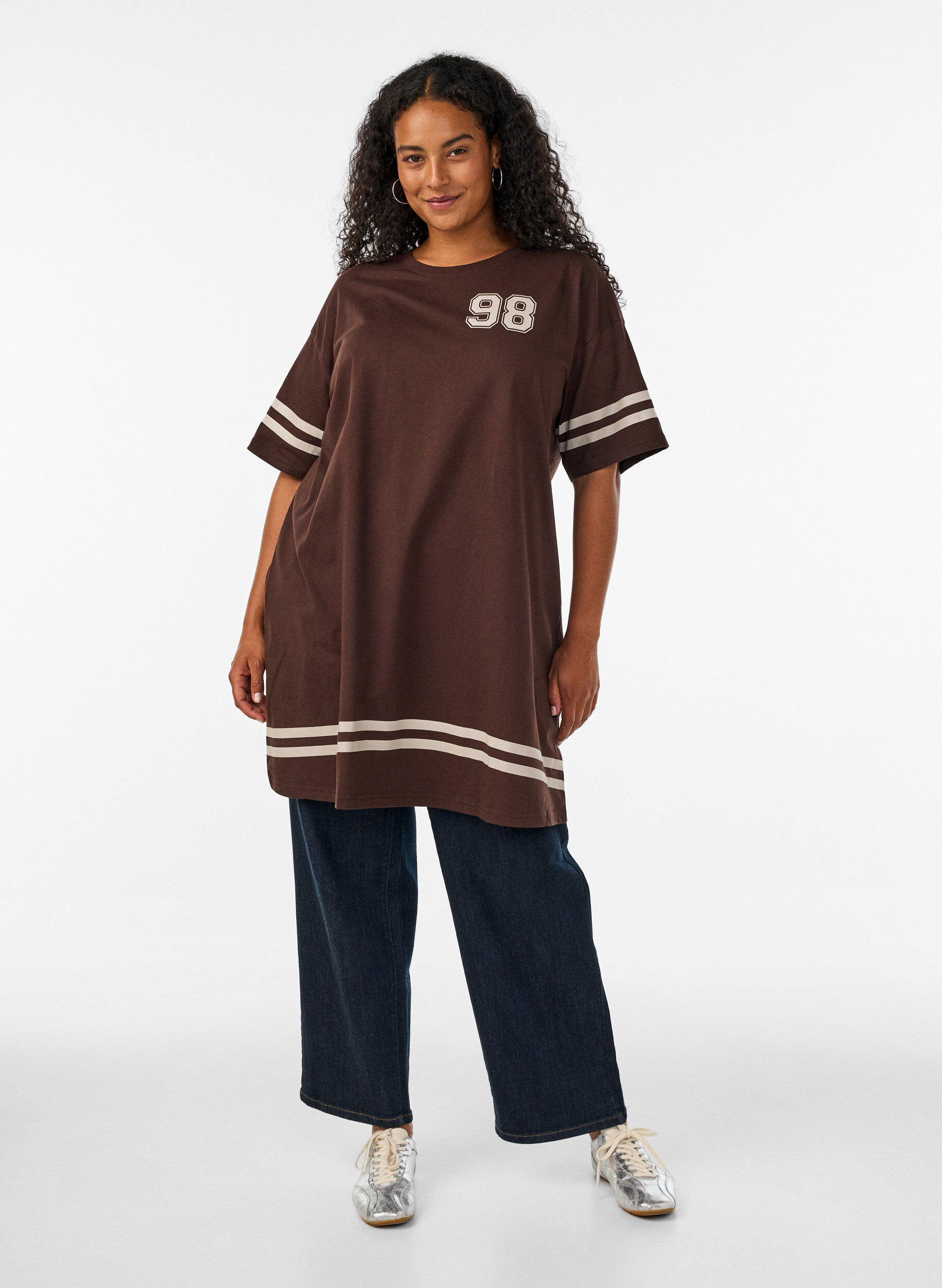 ZizziShort t-shirt dress with sporty details, Brown, Model image number 1