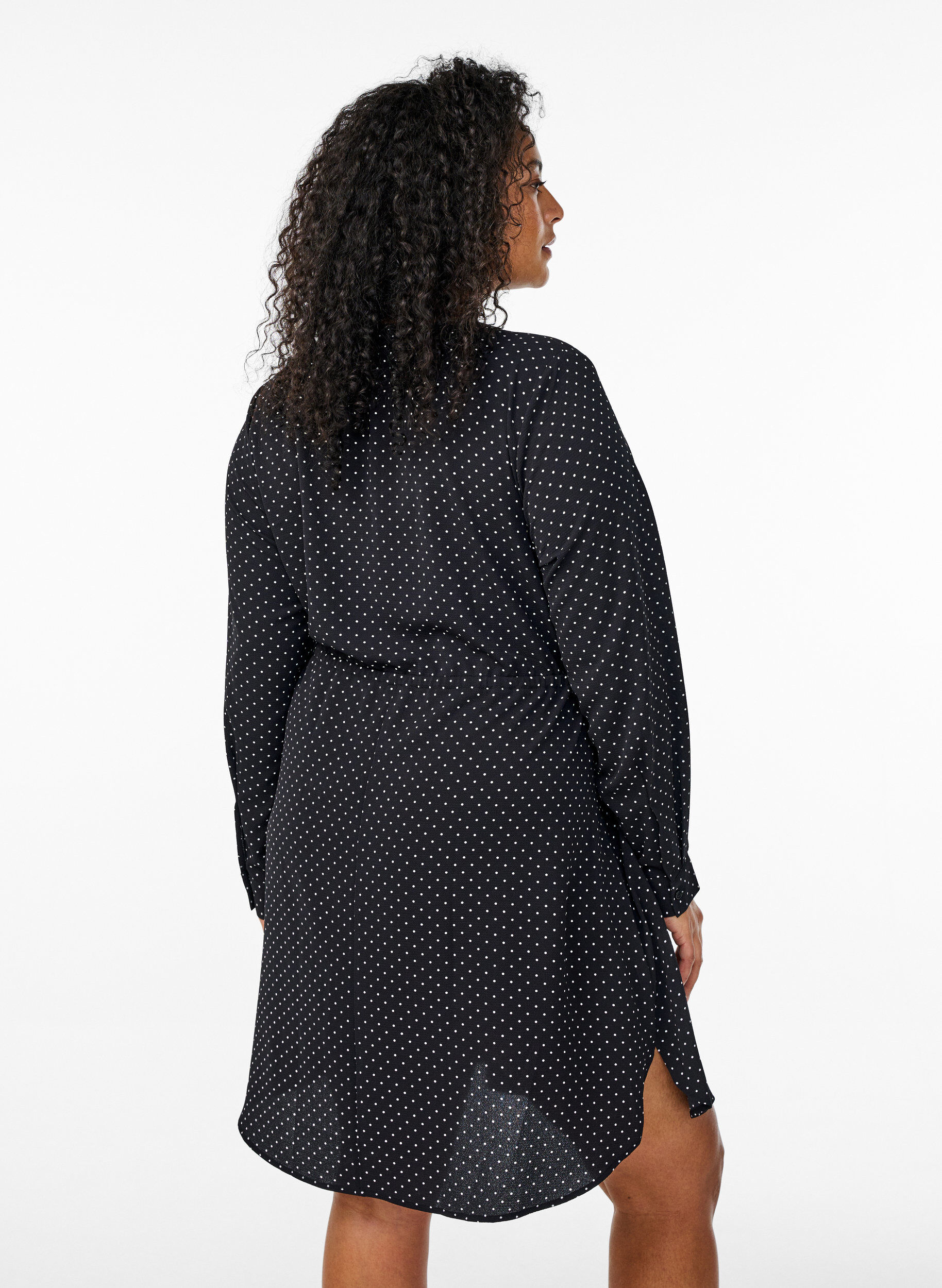 Zizzi Knielange jurk met strikceintuur, Zwart, Model image number 2