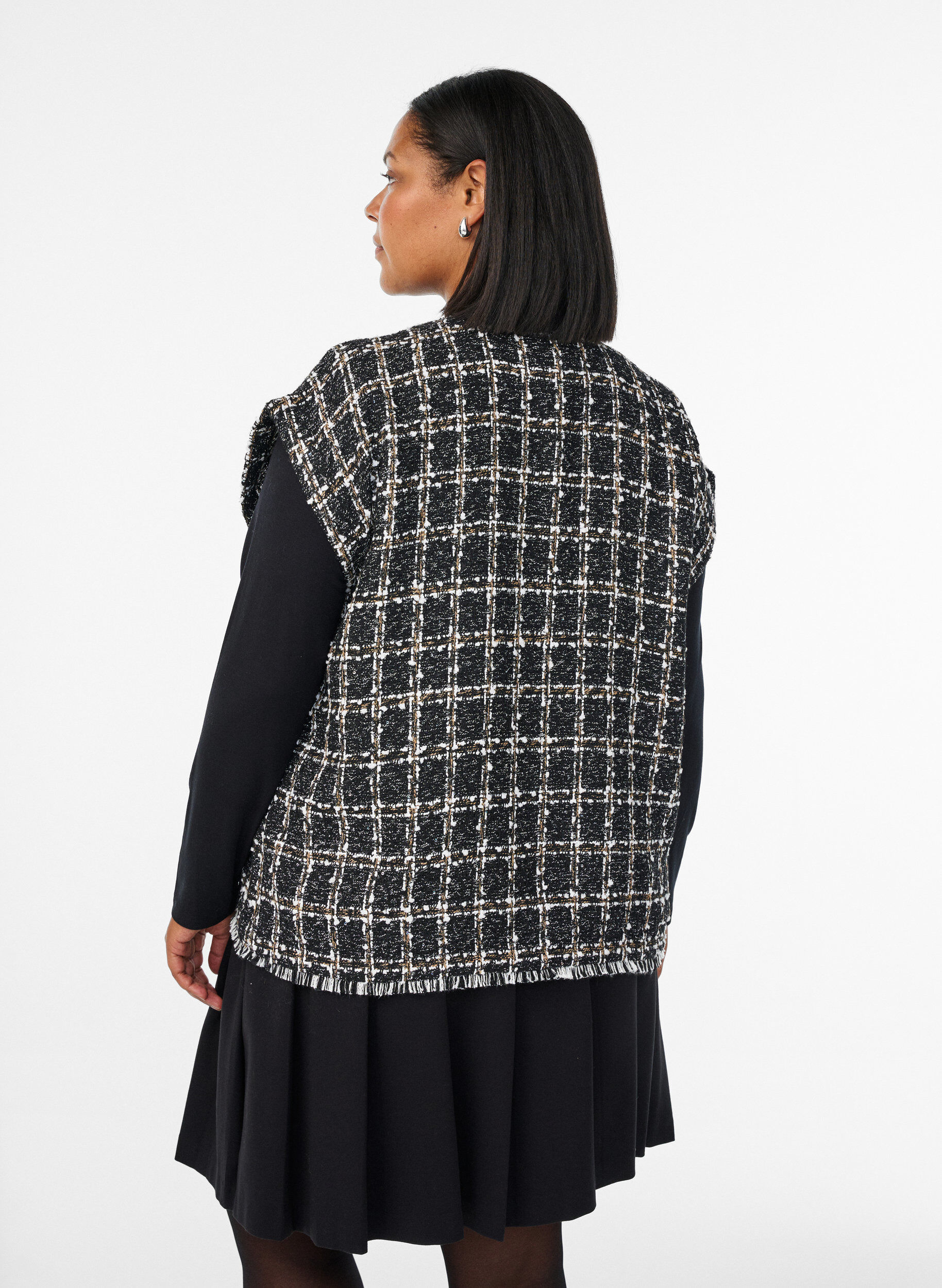 Zizzi Geruite gilet met decoratieve knopen, Zwart, Model image number 2