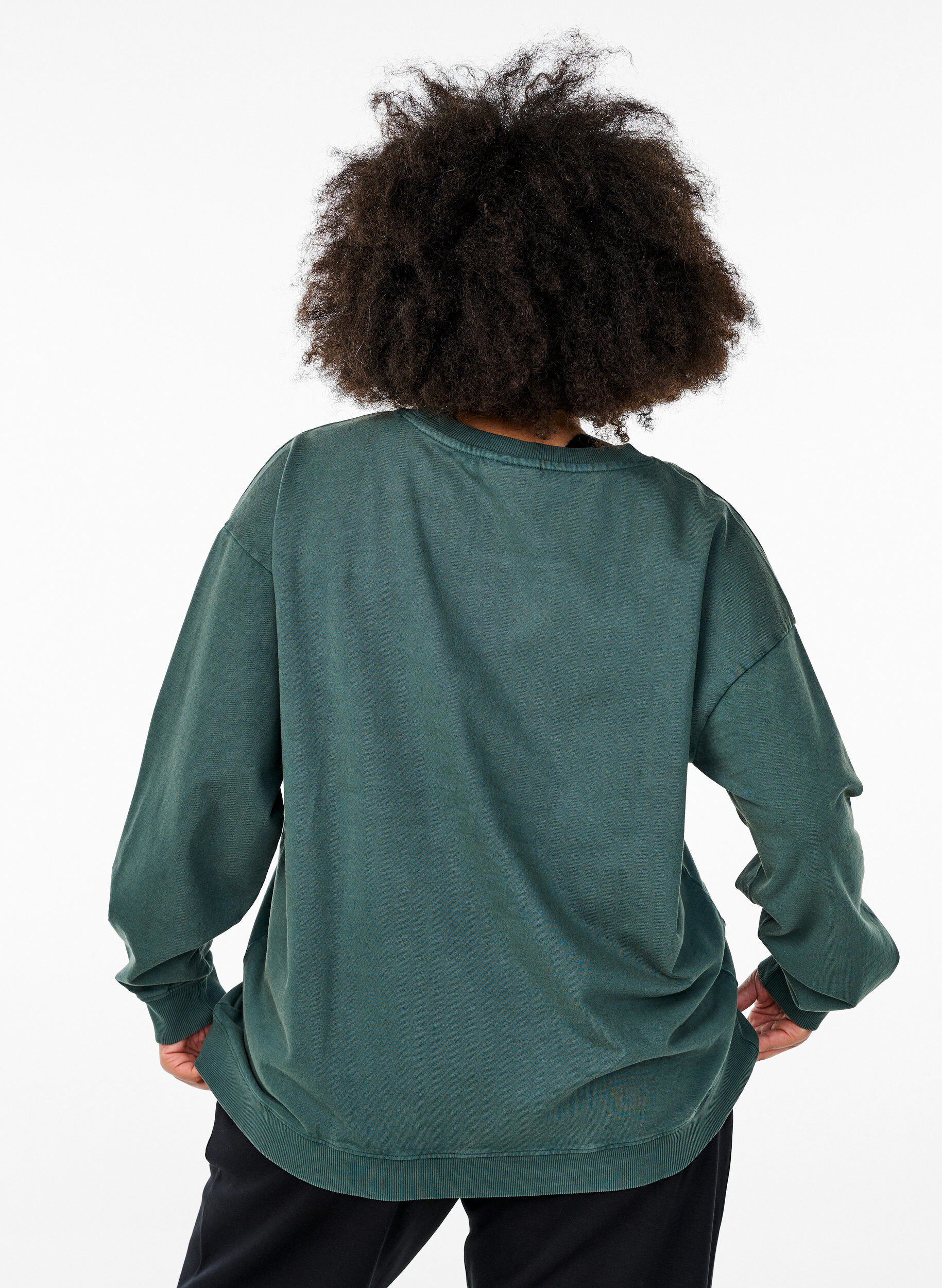 Zizzi Losvallend sweatshirt met gewassen look, Groen, Model image number 2