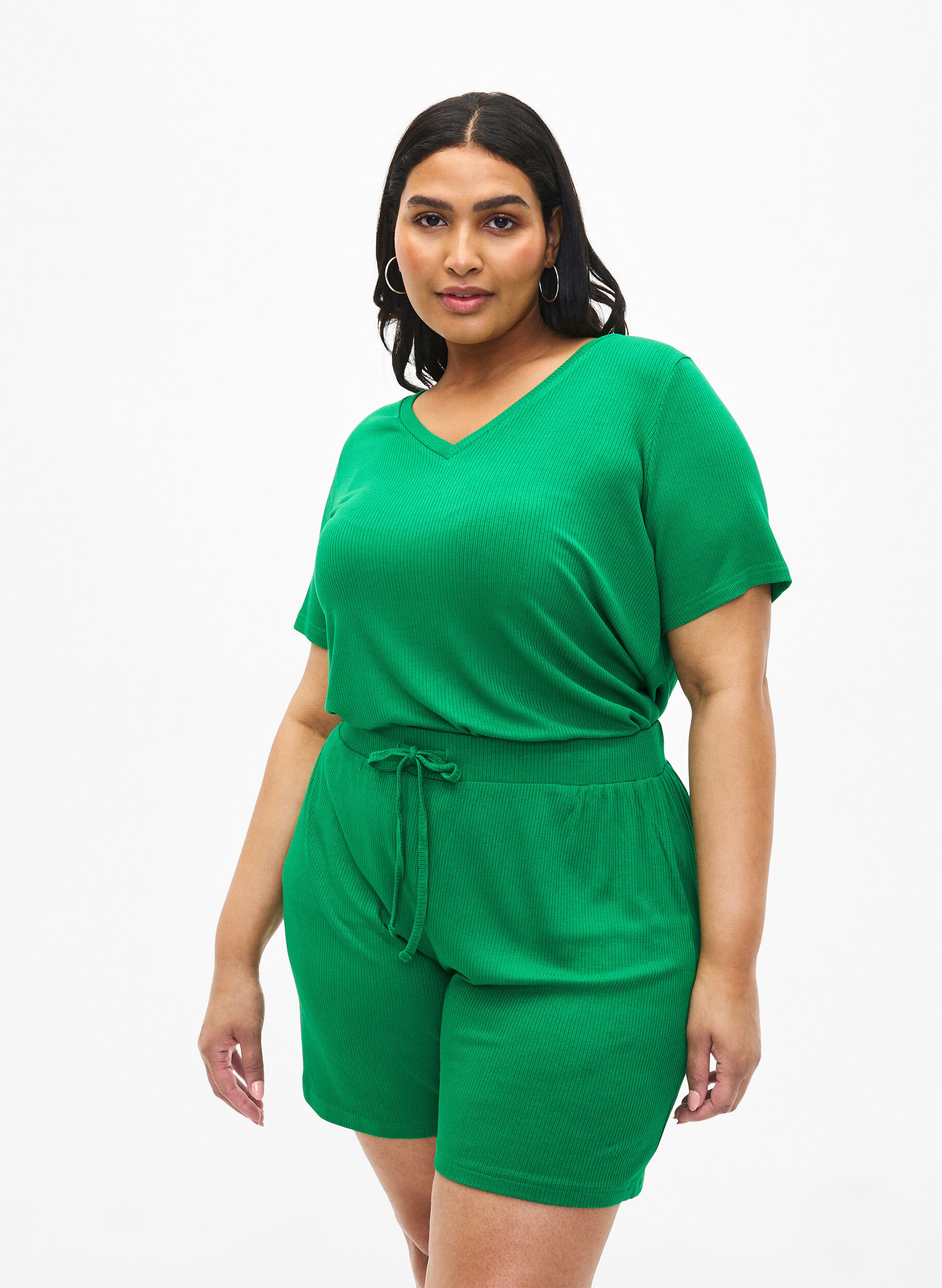 Zizzi Losvallende korte broek van viscose met ribbels, Jolly Green, Model image number 0