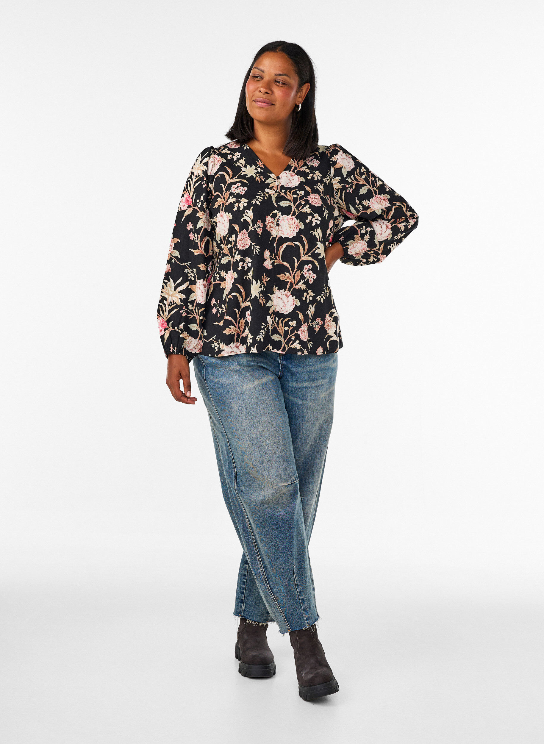ZizziGebloemde blouse van linnen en viscose met lange mouwen, Zwart, Model image number 1