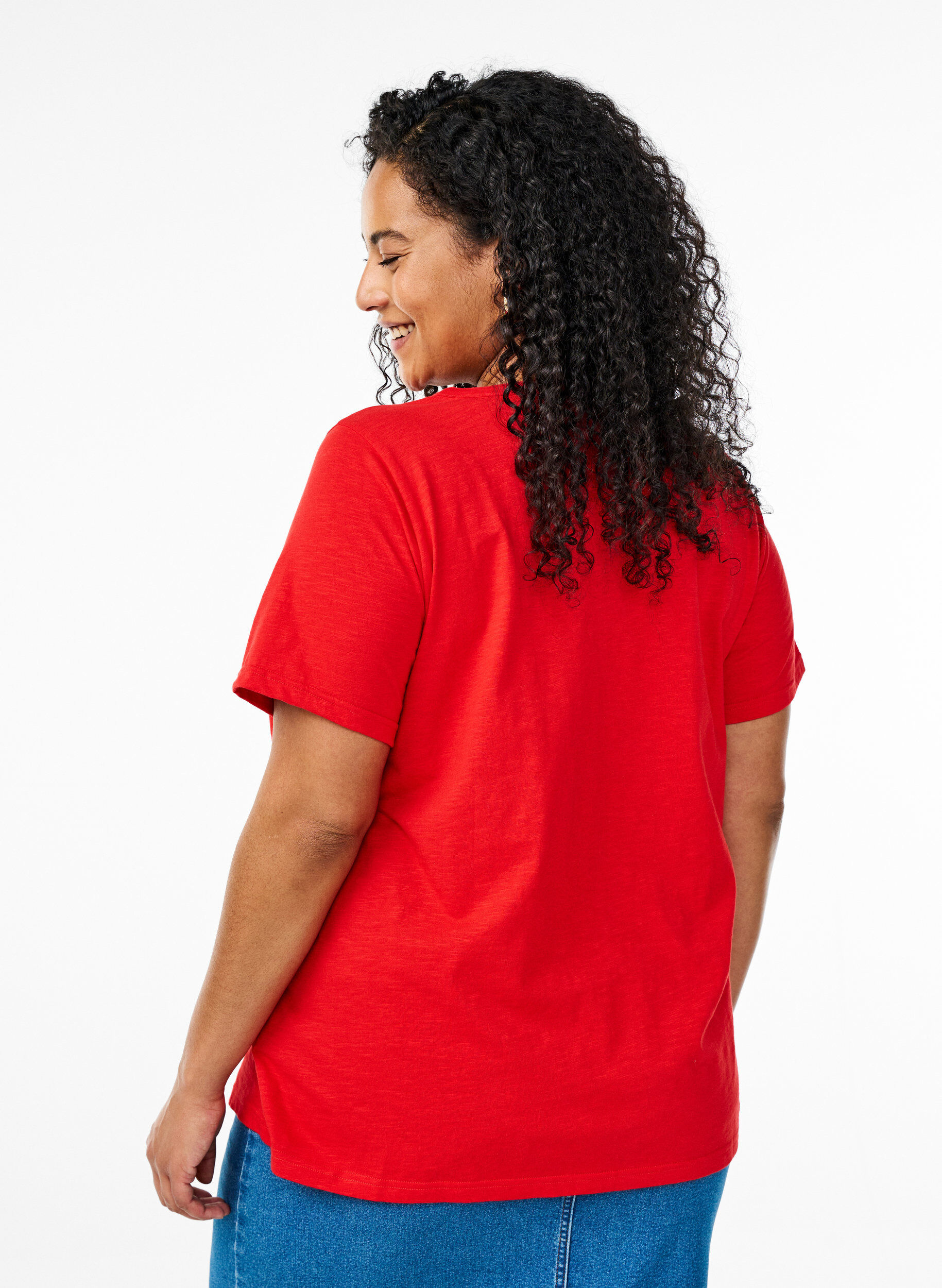 Zizzi T-shirt met knoopdetail, Rood, Model image number 2