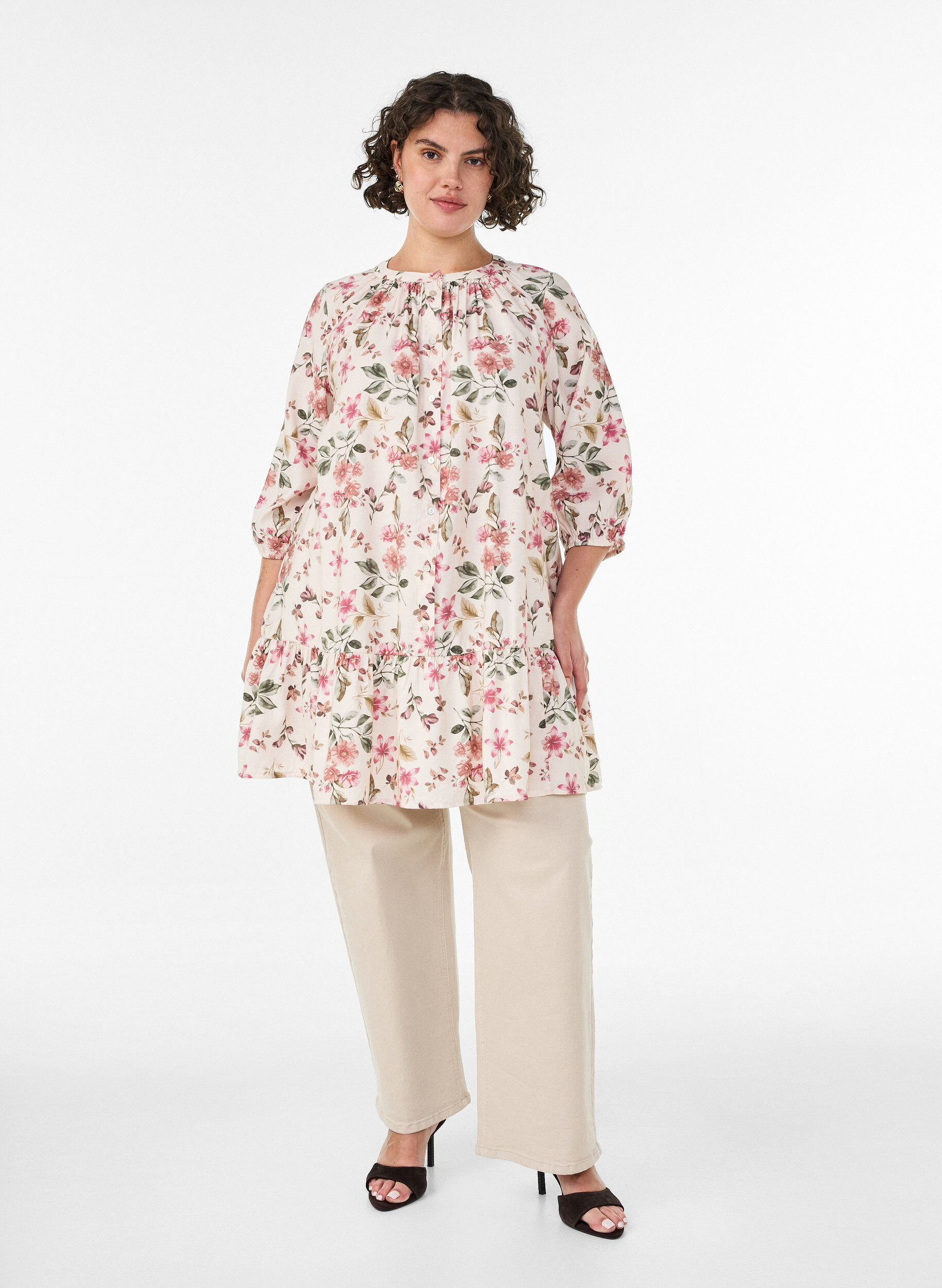 ZizziA-lijn tuniek in viscose met 3/4 mouwen, Vanille, Model image number 1