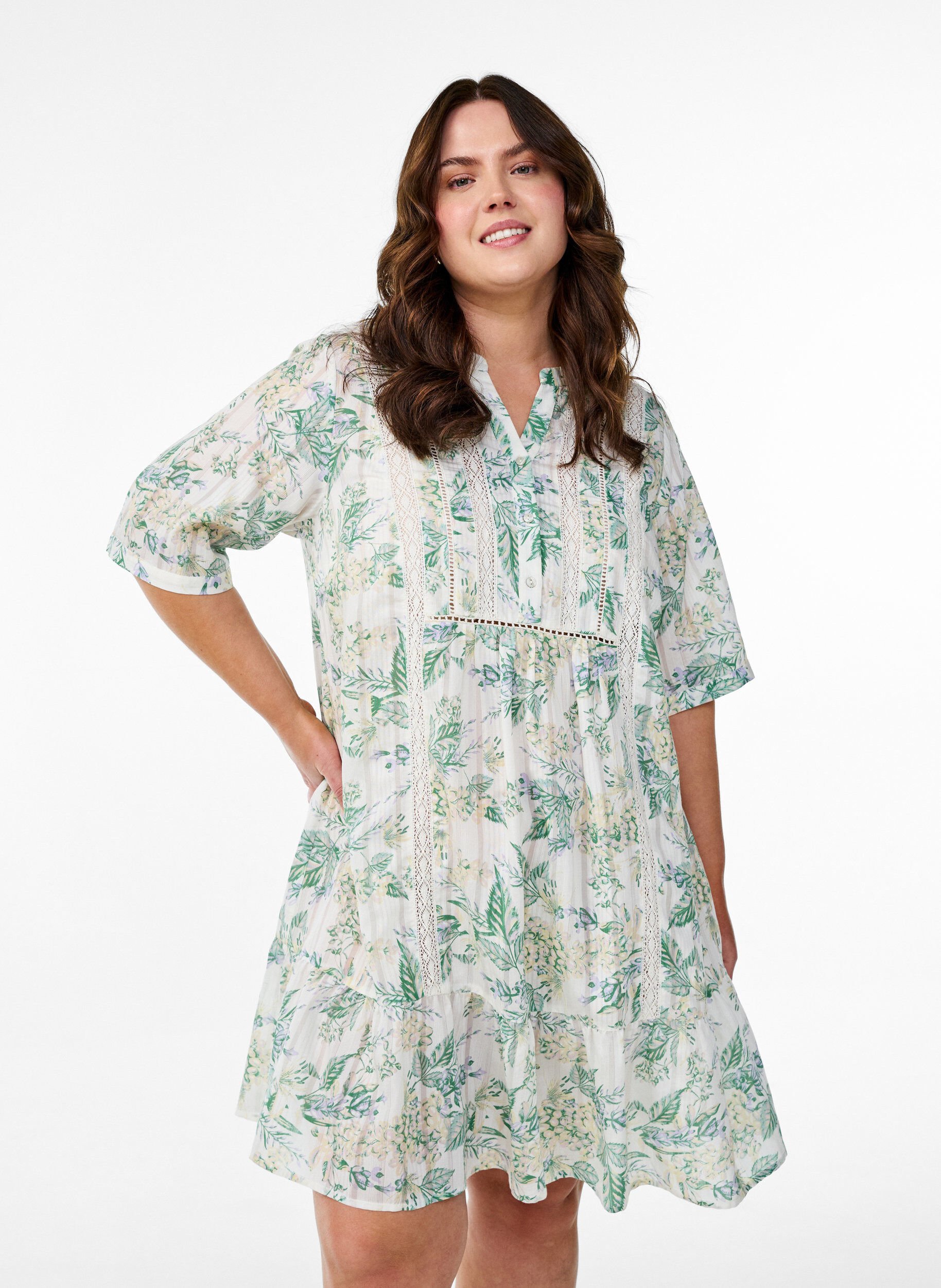 Korte viscose jurk met kanten afwerking en een A-lijn snit, Wit, Model