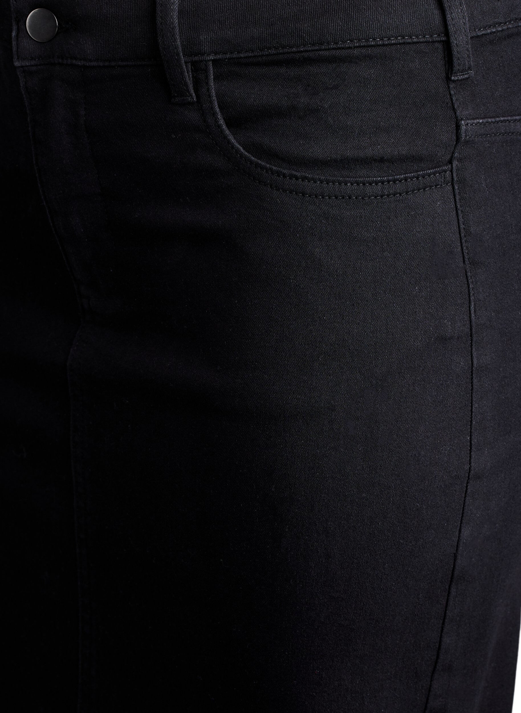 Zizzi FLASH - Halflange denimrok met een voorsplit, Zwart, Packshot image number 2