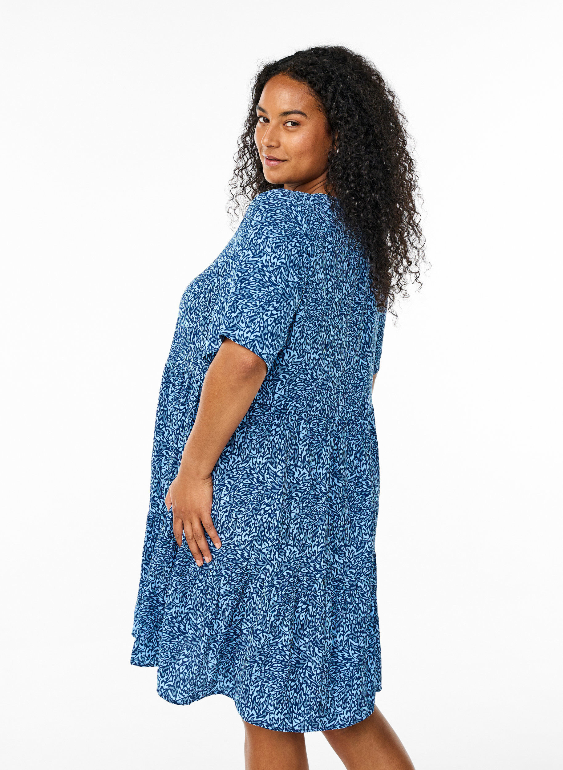 Zizzi Jurk met korte mouwen, A-lijn en snijlijnen, Blauw, Model image number 2