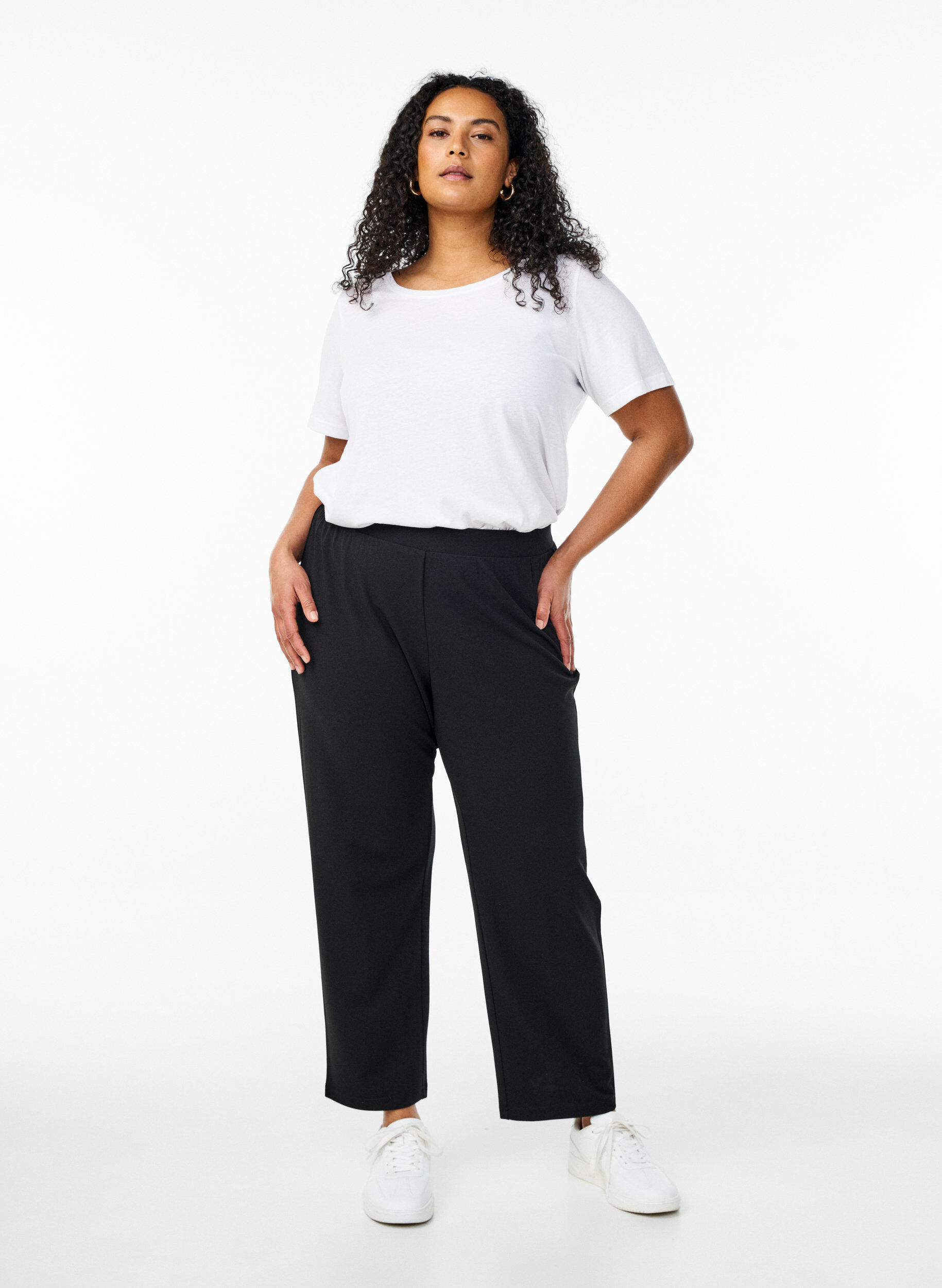 Zizzi FLASH - Broek met rechte pasvorm, Zwart, Model image number 0