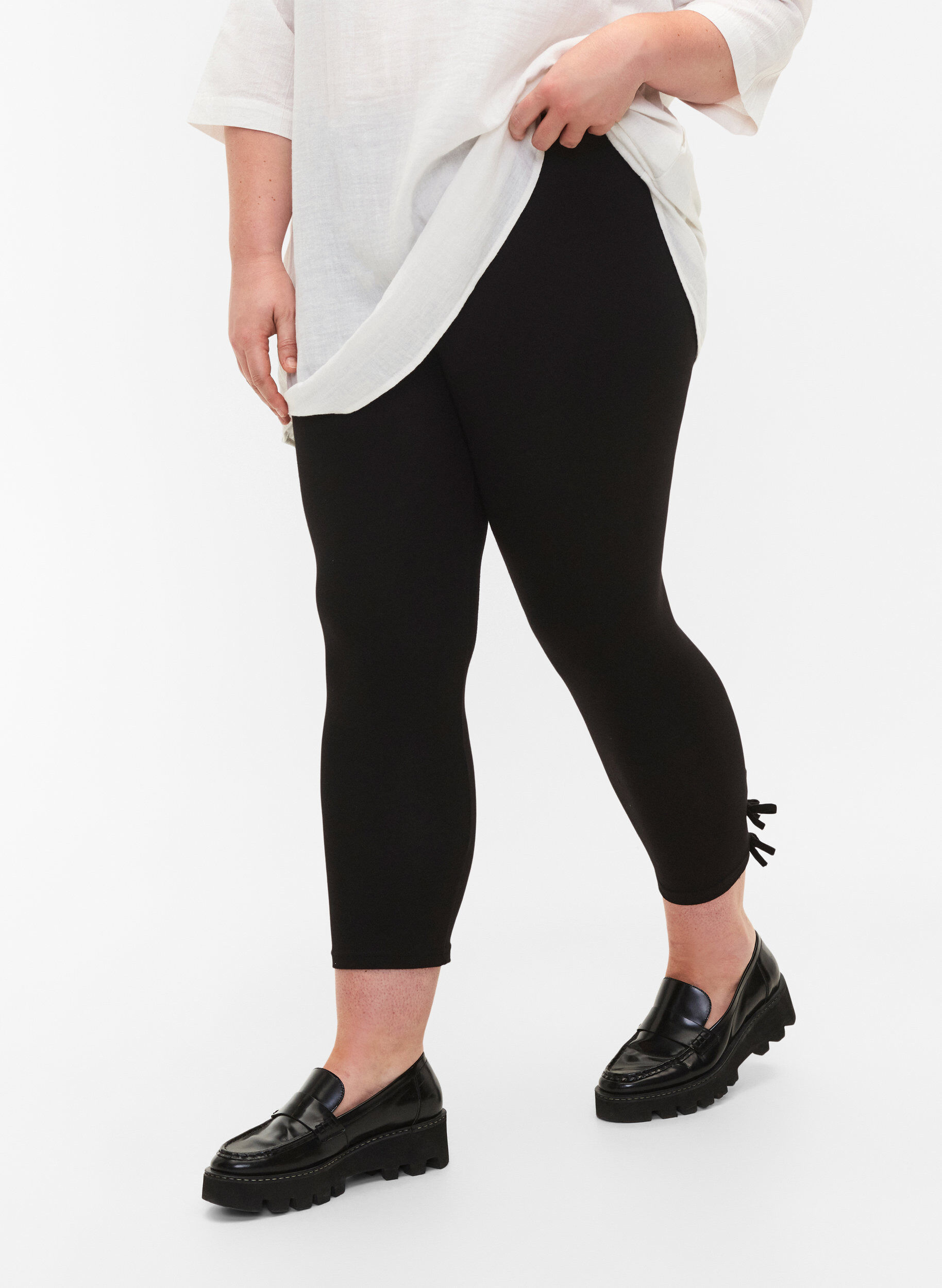 Zizzi 3/4 legging in viscose met strik, Black, Model image number 0