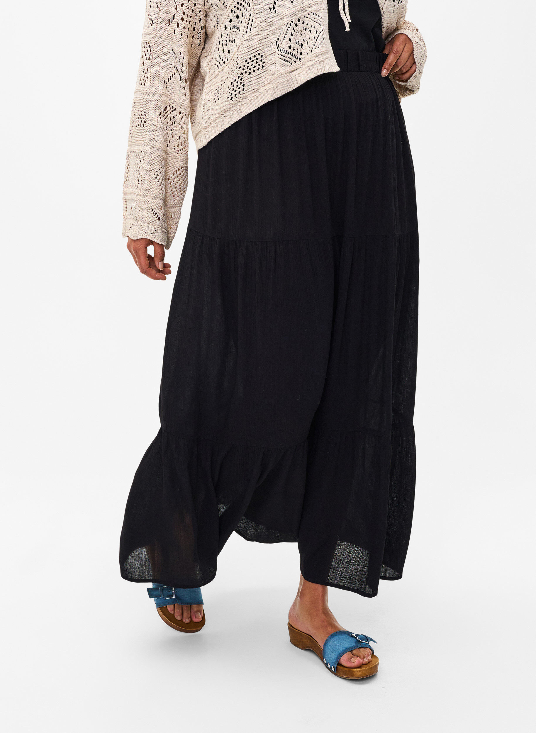 Zizzi Lange rok met elastiek in de taille, Zwart, Model image number 2