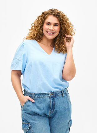 Viscose blouse met korte mouwen en borduursel, Chambray Blue, Model image number 0