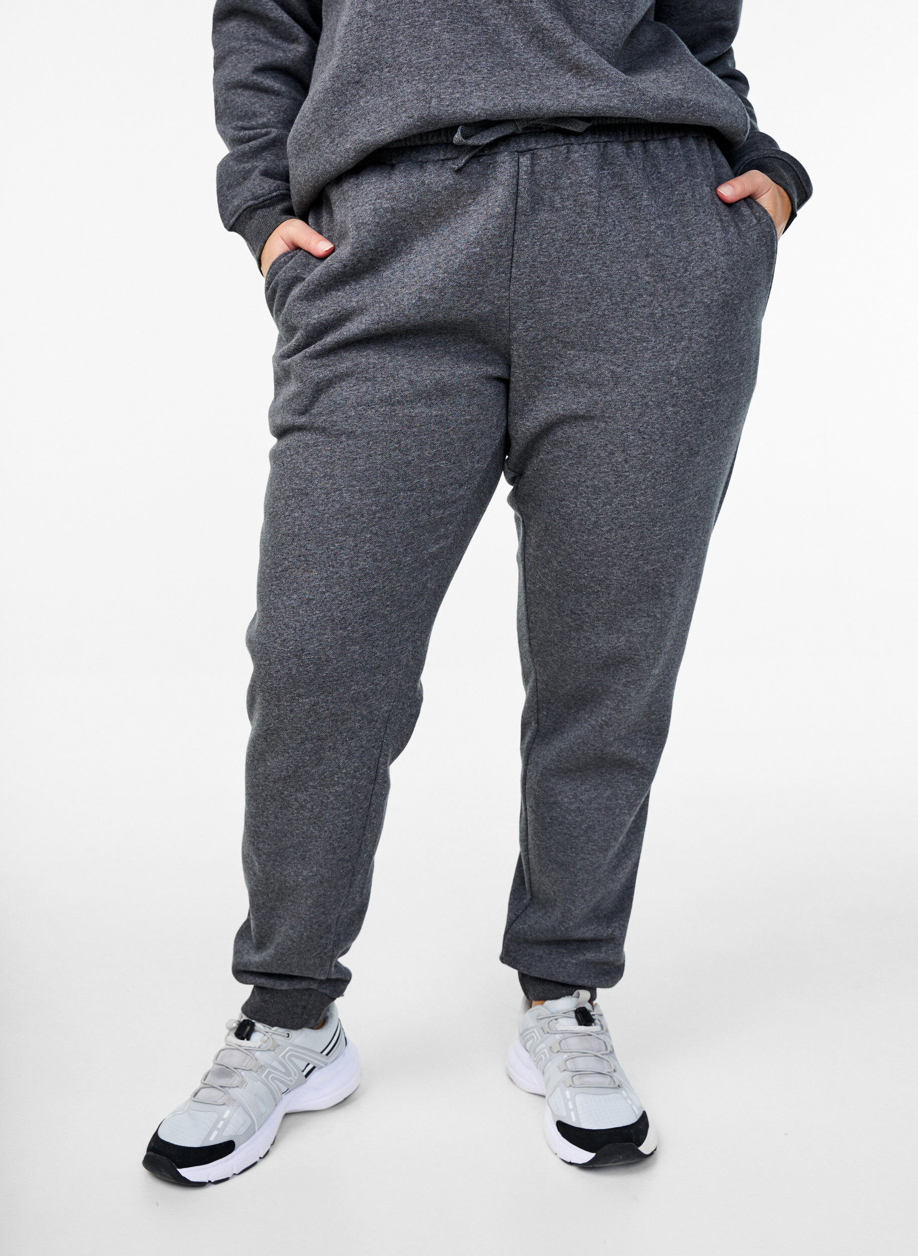Zizzi Sweatpants met hoge taille, Grijs, Model image number 2