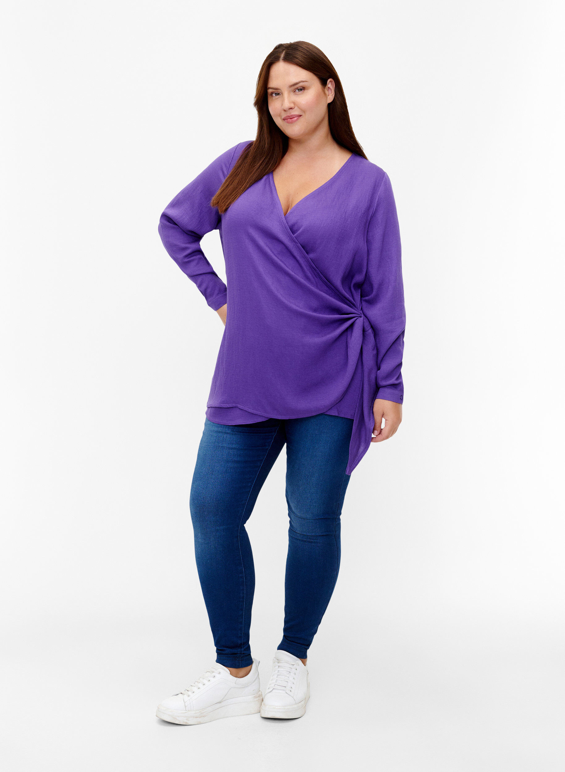 Zizzi Blouse met lange mouwen in viscose met een wikkel-look, Prism Violet, Model image number 2