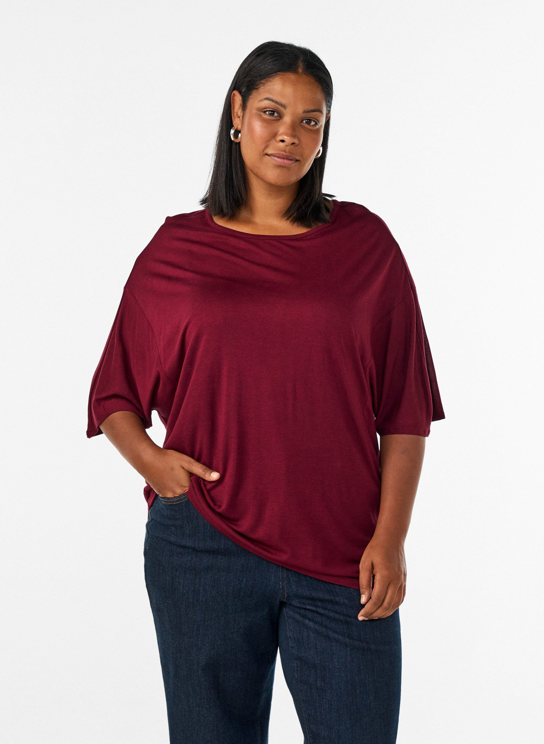 ZizziLosse pasvorm T-shirt in viscose jersey, Rood, Model image number 0
