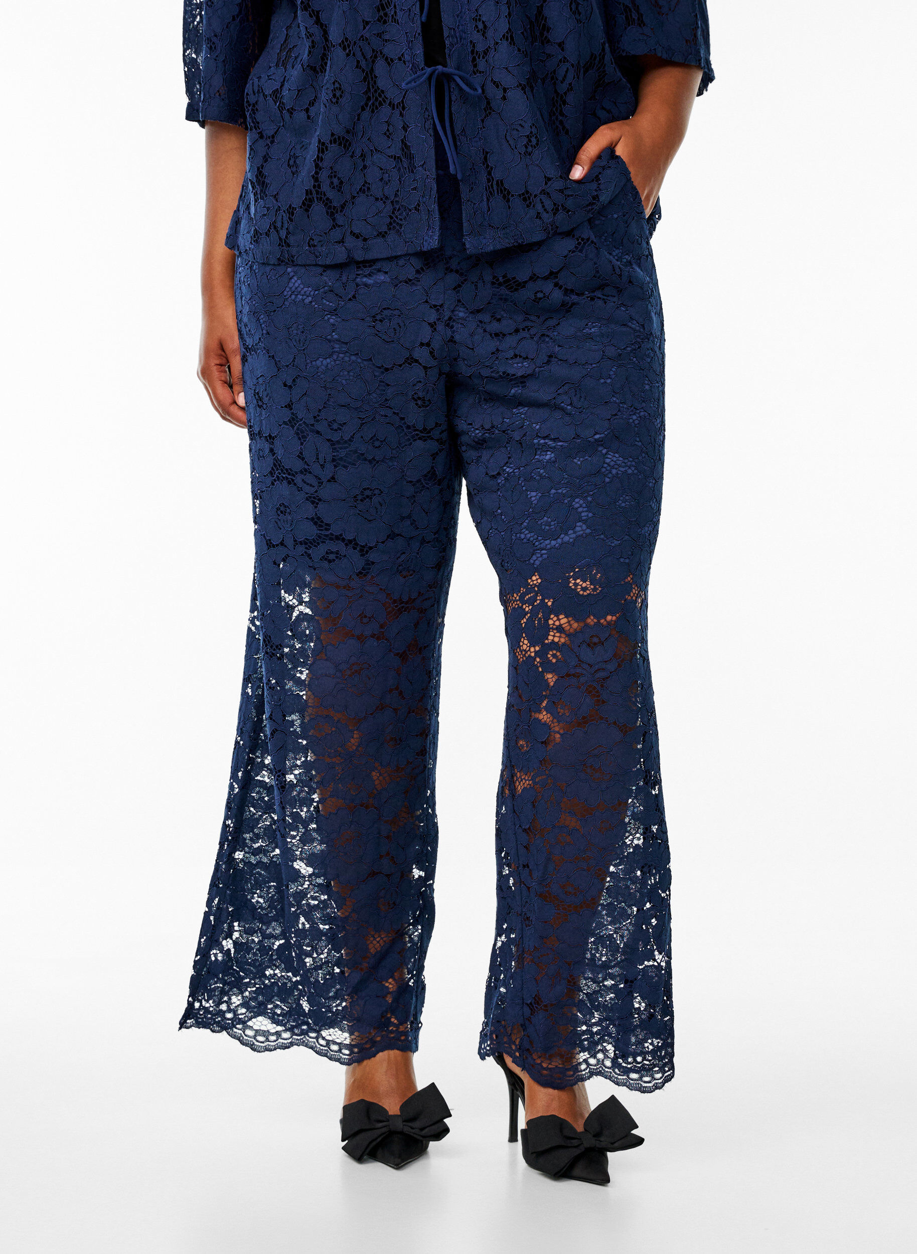 Zizzi Kanten broek met hoge taille en zakken, Blauw, Model image number 2