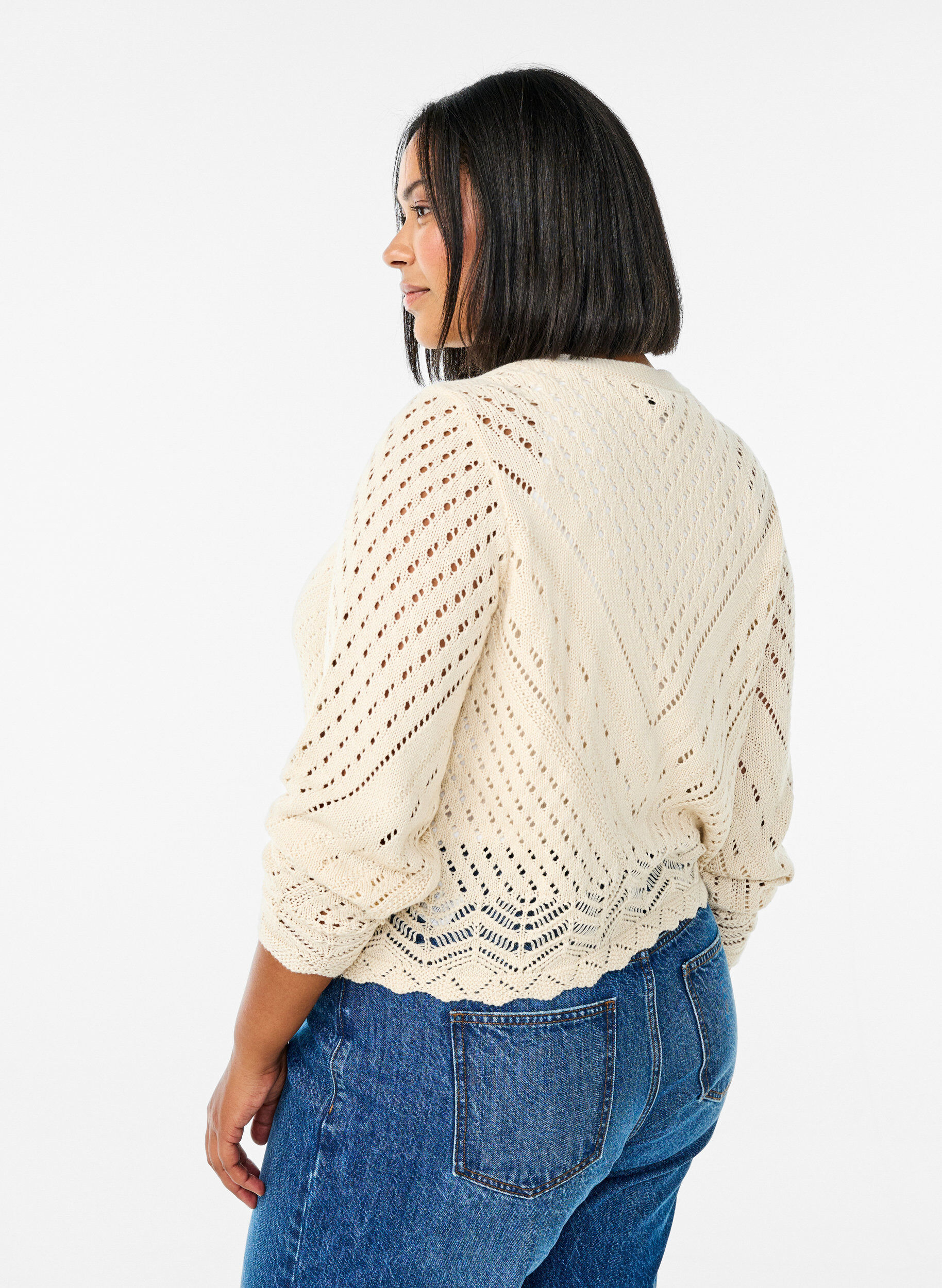 Zizzi Korte cardigan van breisel met oogjespatroon, Sandshell, Model image number 1