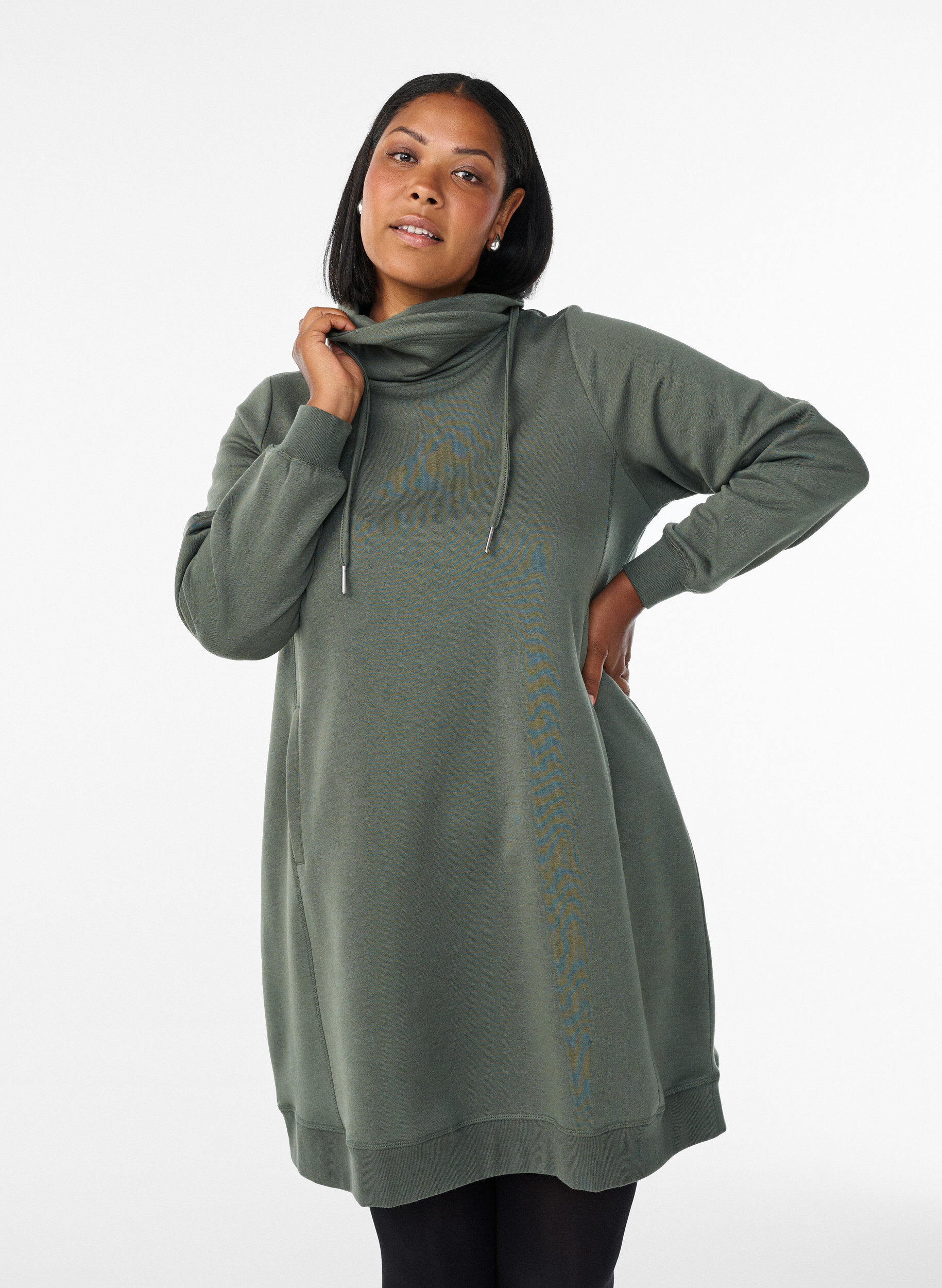 Kort sweatshirt jurk met hoge kraag en zakken, Groen, Model