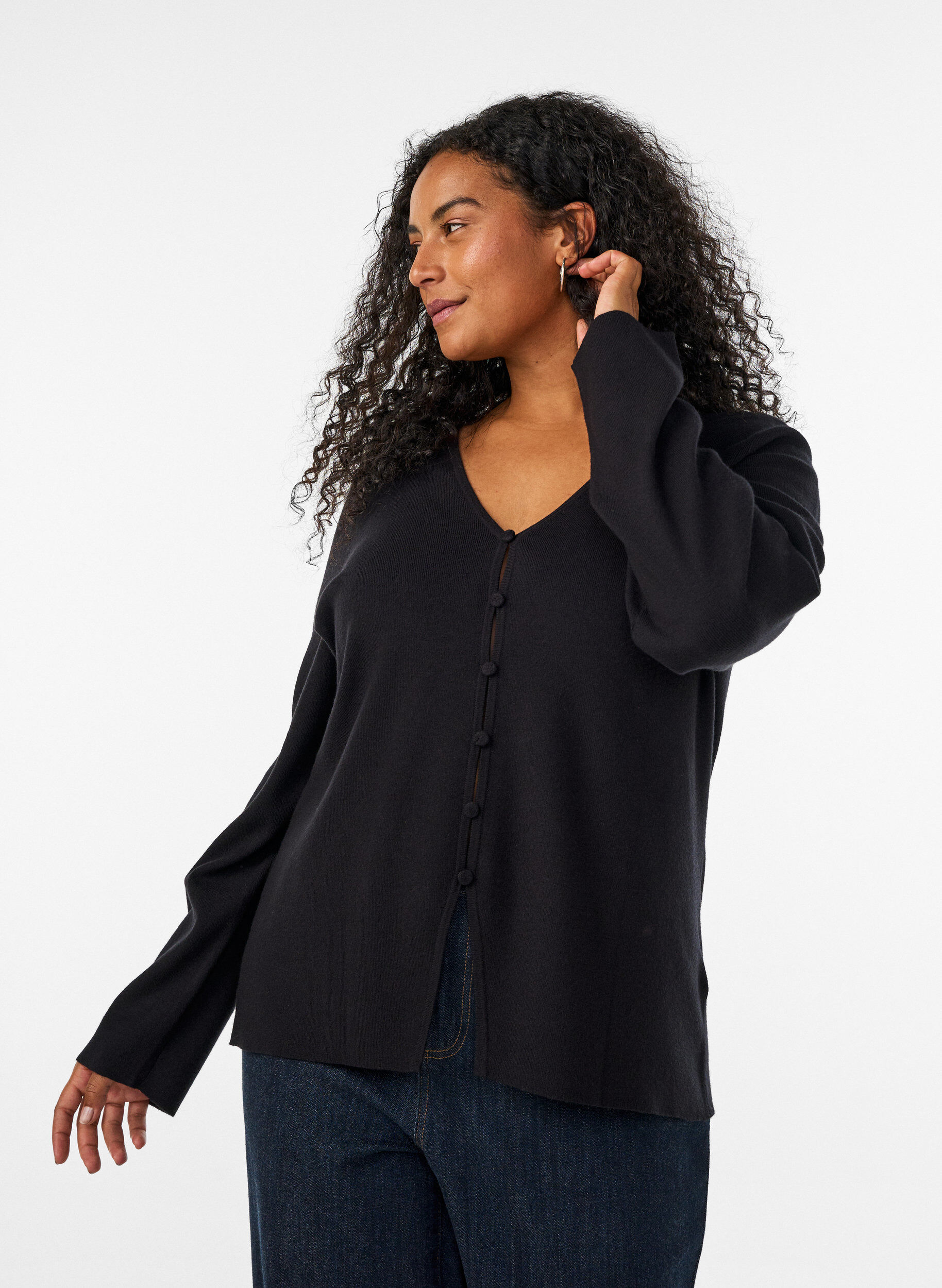 ZizziFijngebreid vest met stofbeklede knopen, Zwart, Model image number 0