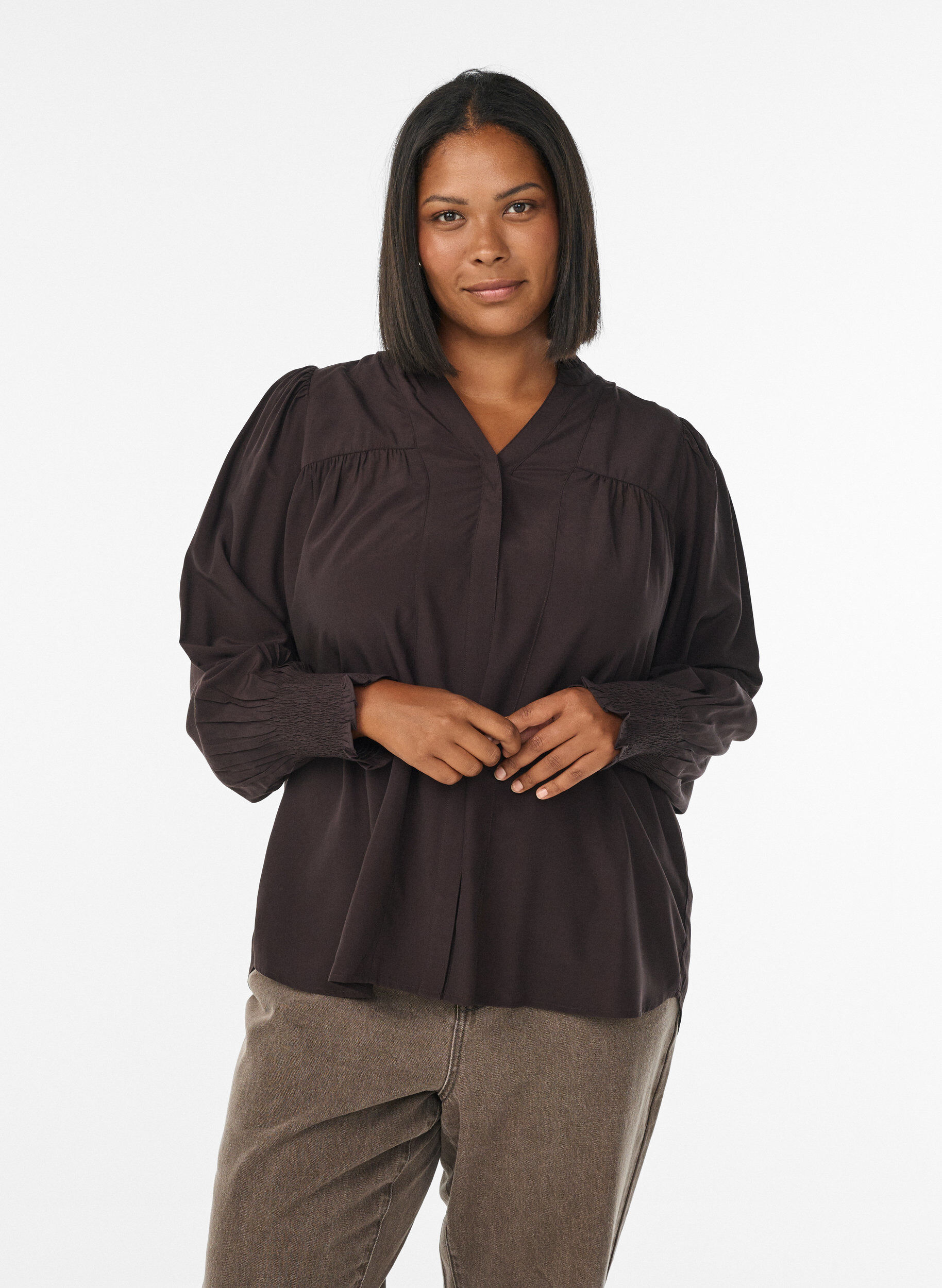 Zizzi Blouse met ruches kraag en plooien, Bruin, Model image number 0