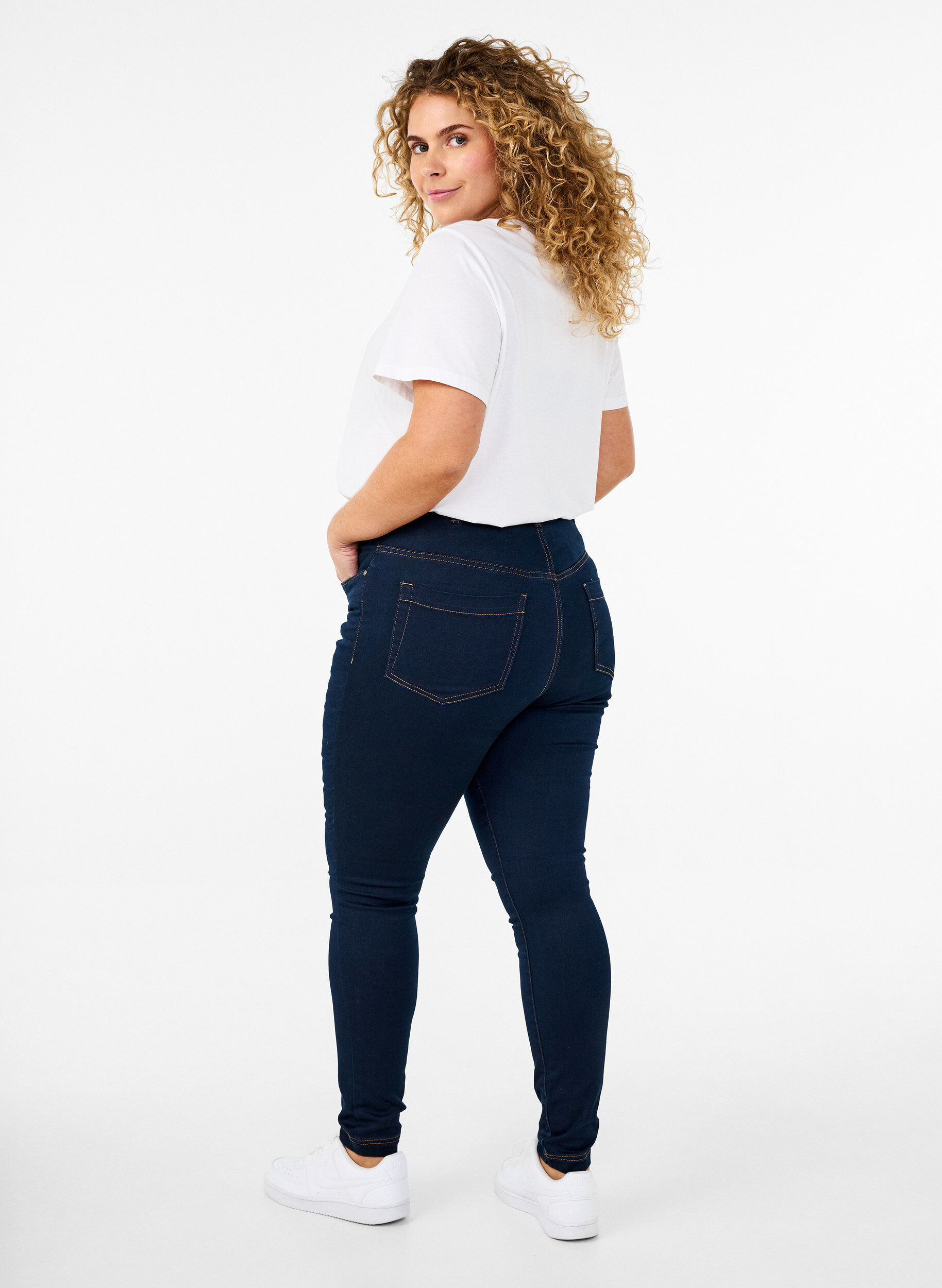 Zizzi Super slim Amy jeans met hoge taille, Unwashed, Model image number 1