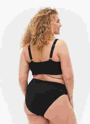 Bikinibroekje met hoge taille en crêpe structuur, Black, Model image number 1