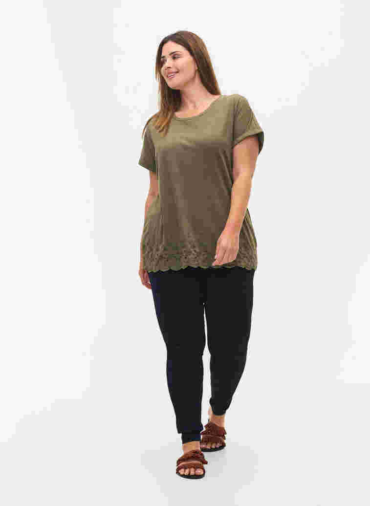 T-shirt met korte mouwen en borduursel anglaise, Ivy Green Mel., Model image number 2