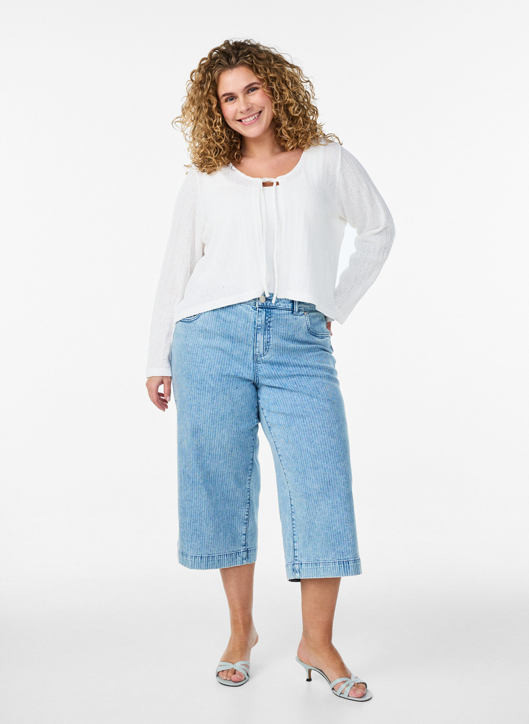 Zizzi Vest met textuur en strik voorkant, Wit, Model image number 1