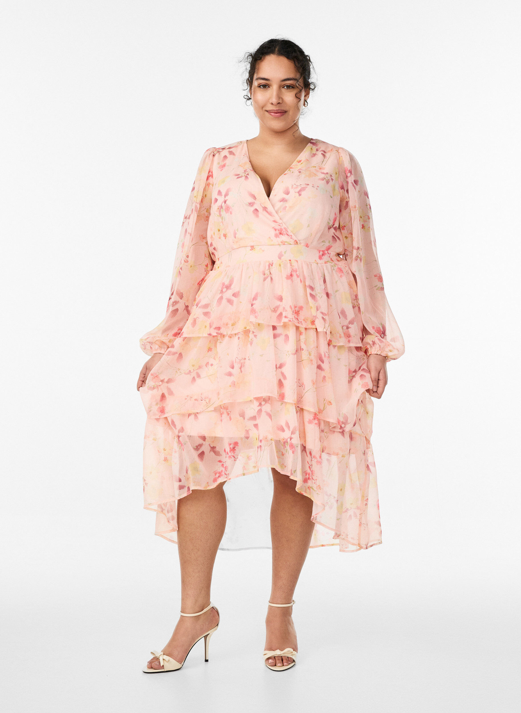 Bloemen midijurk in chiffon met een gesmokte taille, Oranje, Model