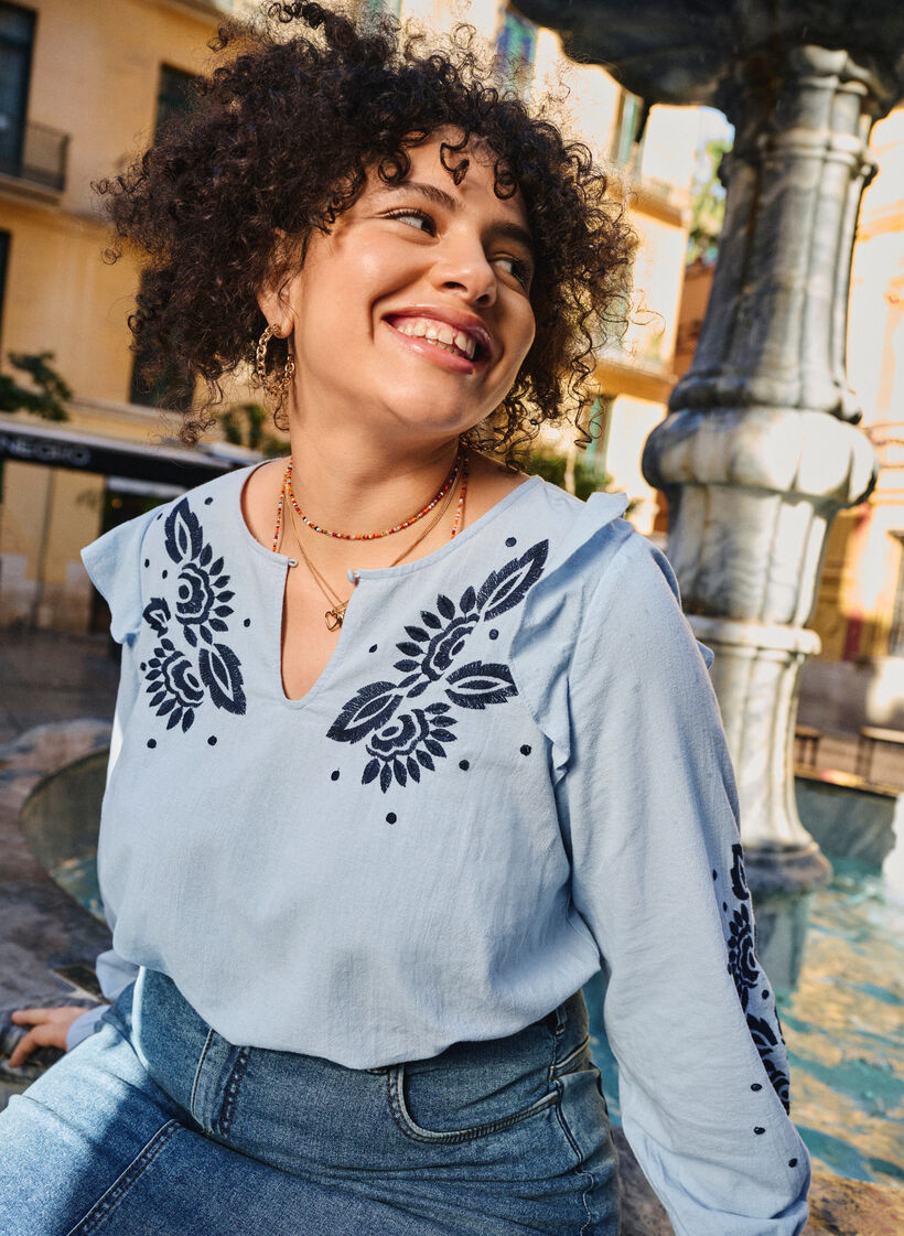 Katoenen blouse met borduursel en ruches, Blauw, Image image number 0