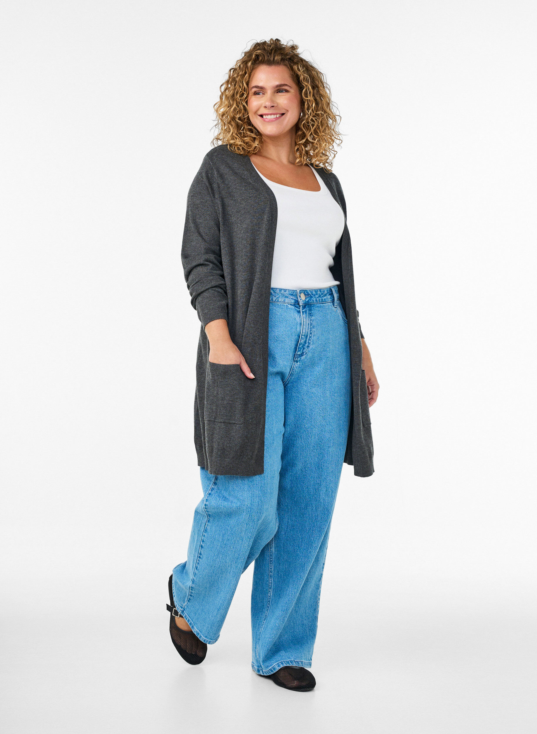 ZizziLang gebreid vest in viscosemix, Grijs, Model image number 1