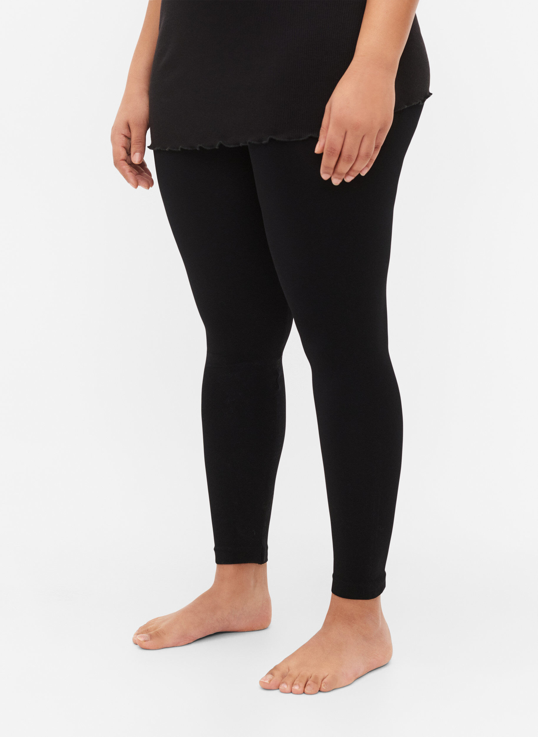 Zizzi Naadloze basis legging, Zwart, Model image number 3