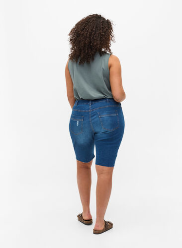 Denim shorts met zakken en ruwe rant, Blue denim, Model image number 0