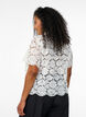 Kanten shirt blouse met parelknopen, Vanille, Model image number 2
