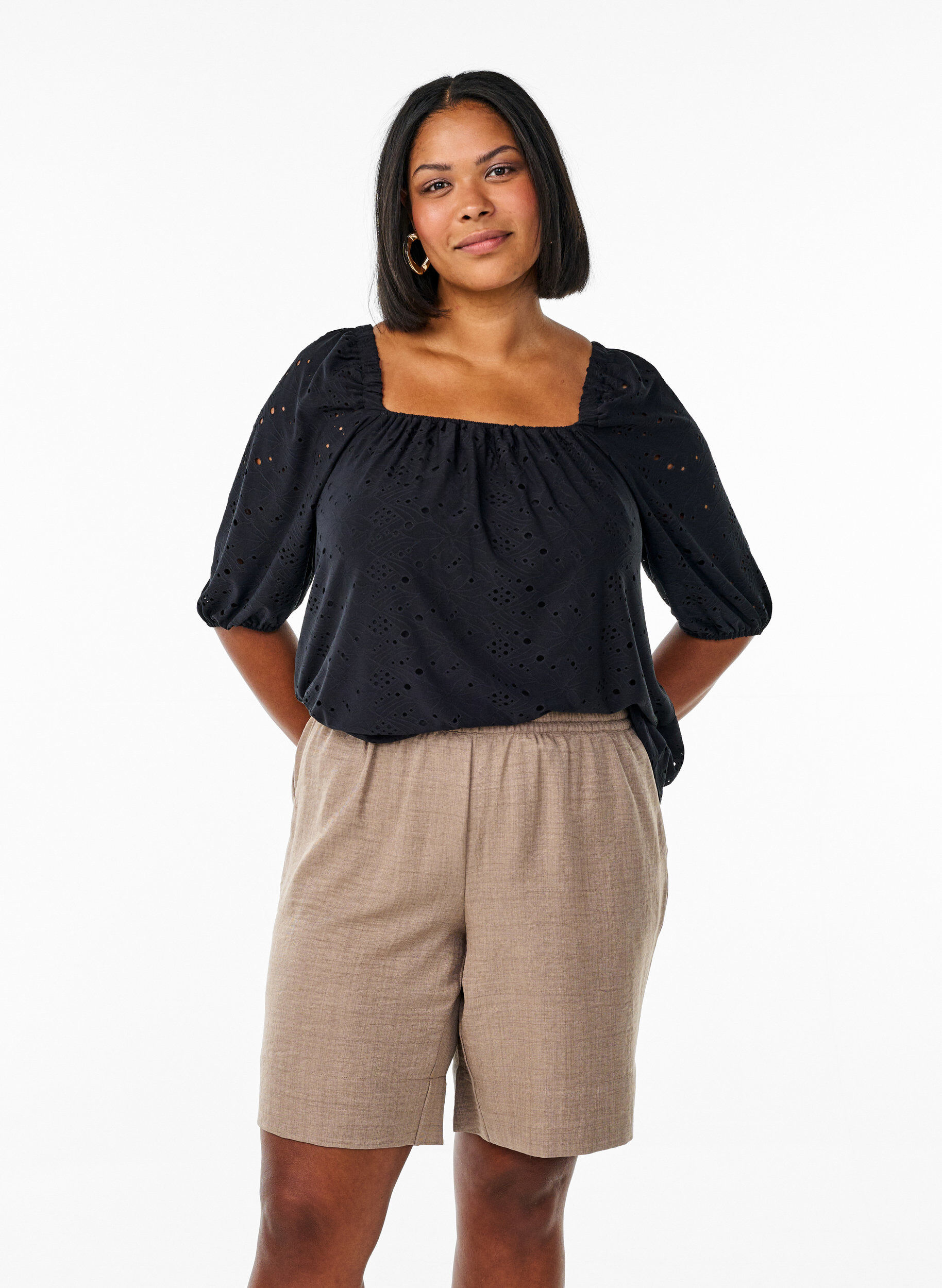 Zizzi Korte broek met zakken en hoge taille, Bruin, Model image number 0
