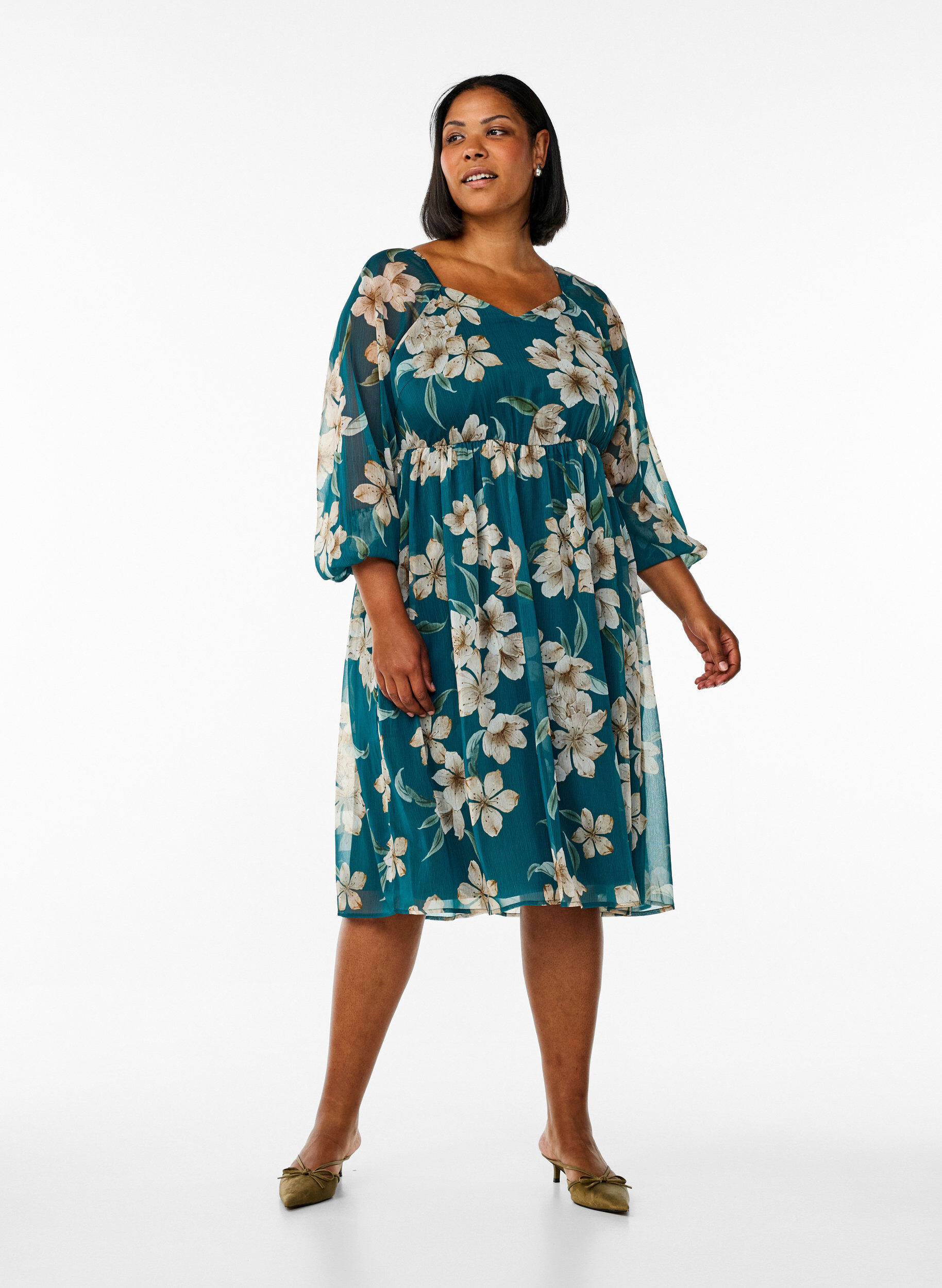 Zizzi Chiffon feestjurk met lange mouwen, Groen, Model image number 1