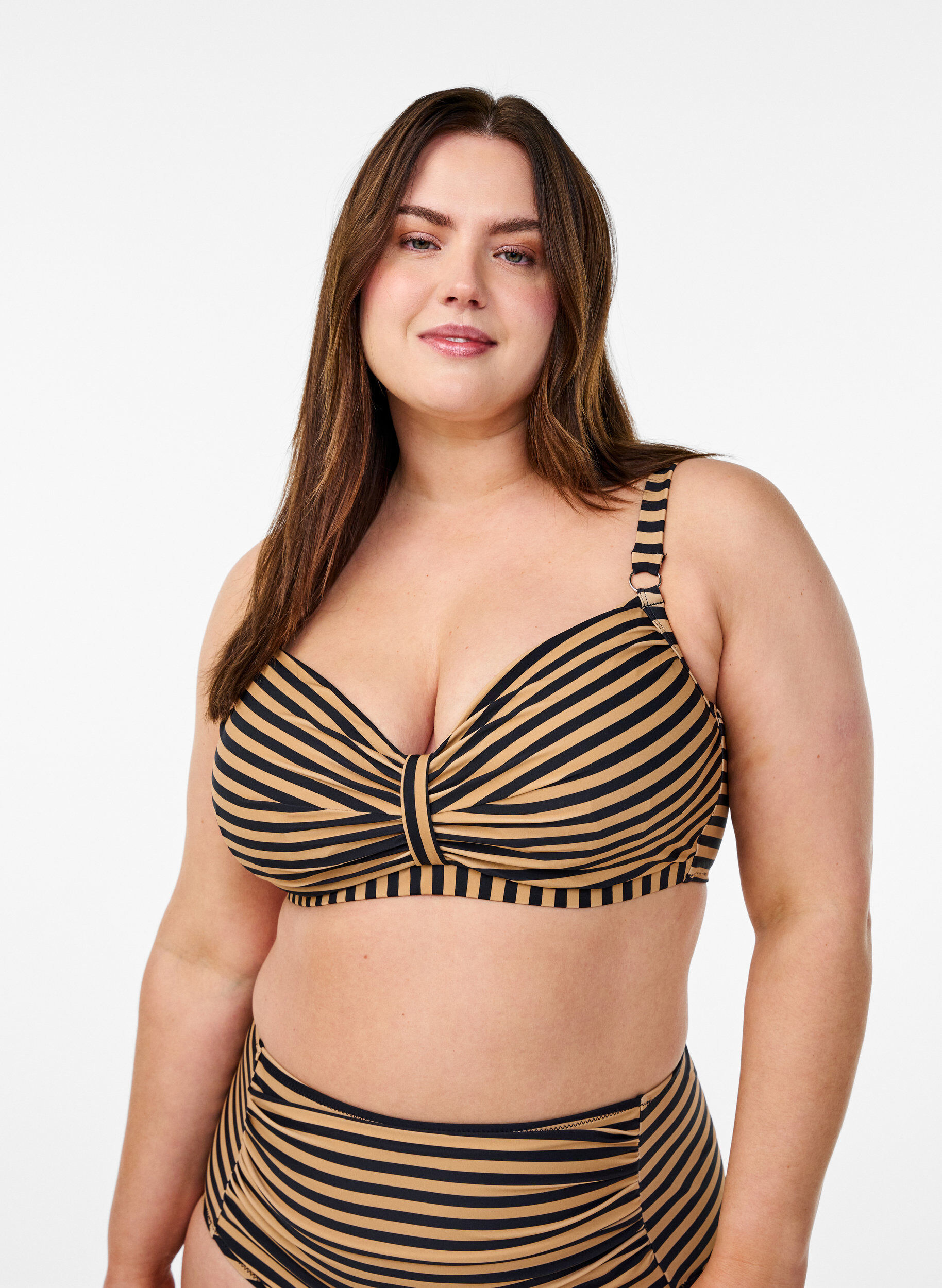 Bikinitop met beugel en patroon, Bruin, Model