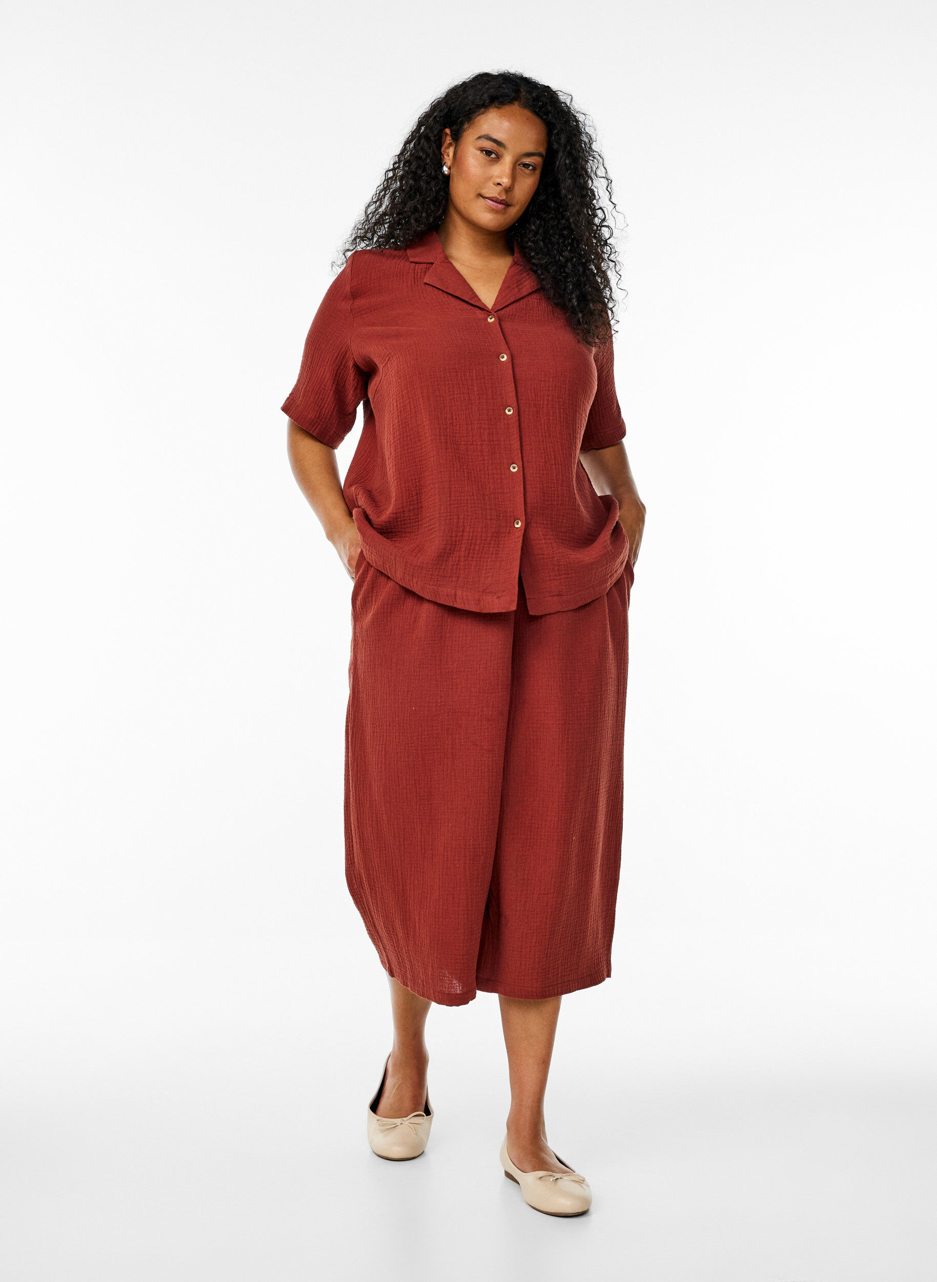 Zizzi Shirt met korte mouwen van katoen mousseline, Rood, Model image number 1