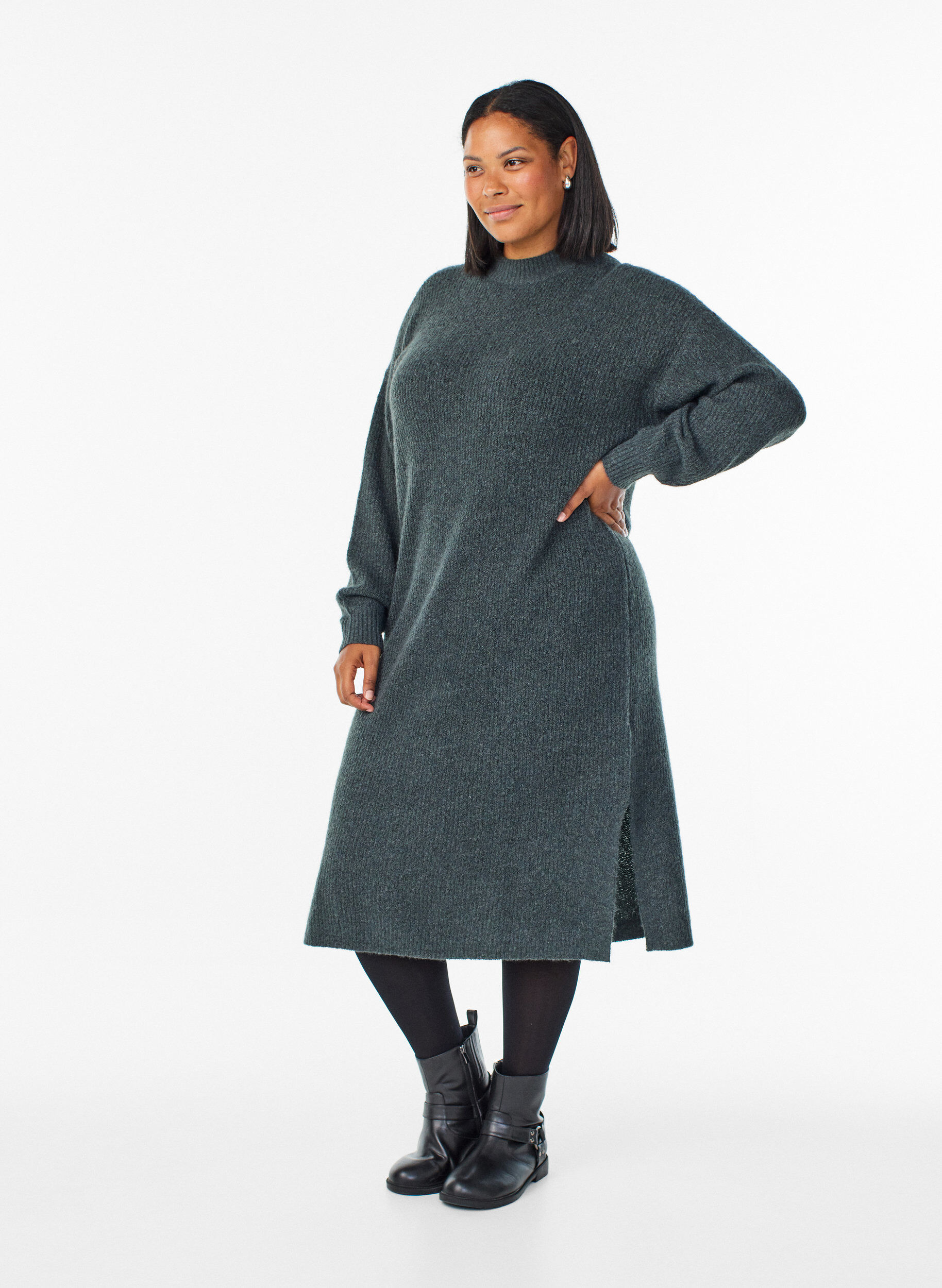 Lange gebreide jurk met hoge hals, Groen, Model