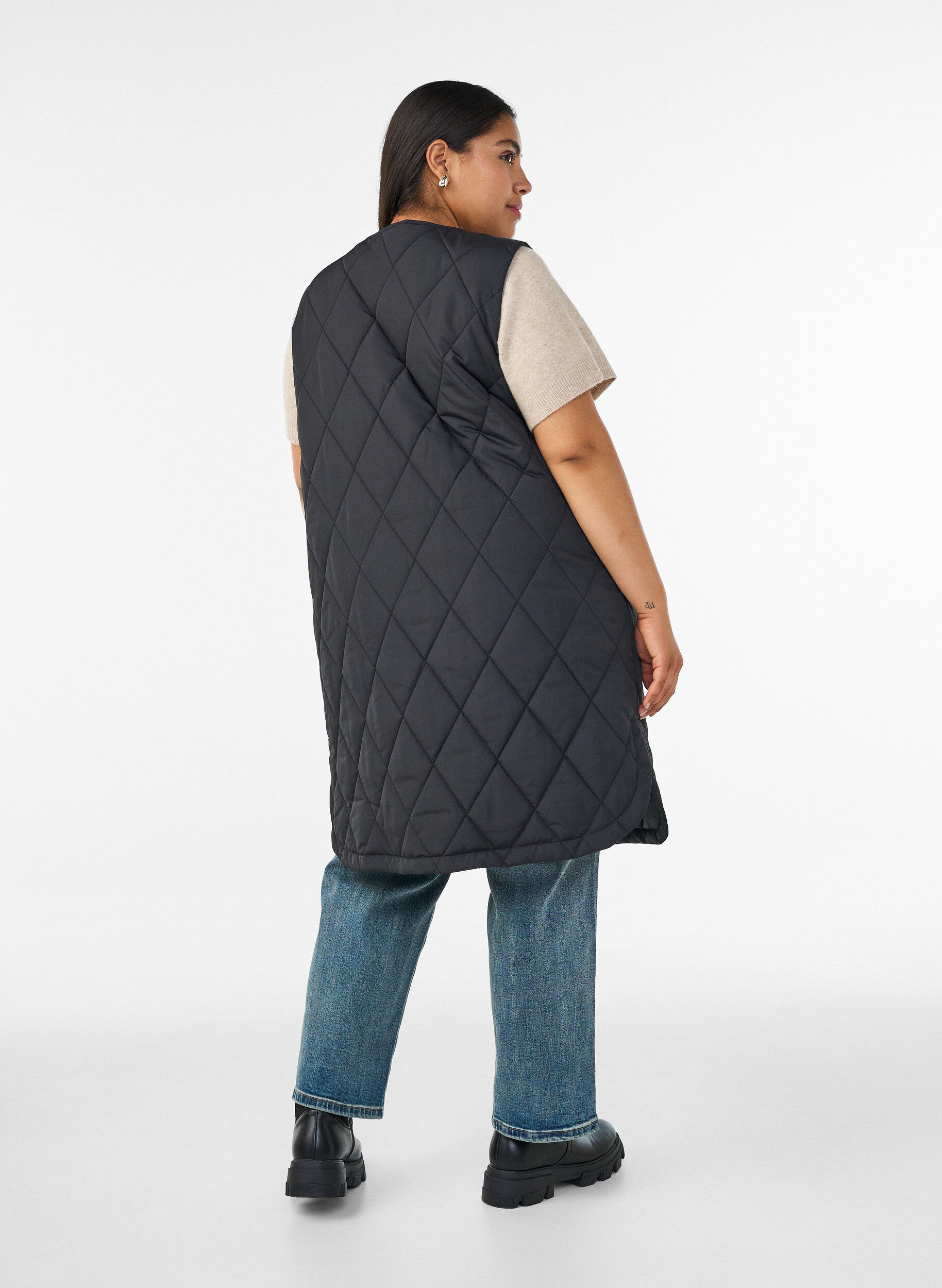 ZizziLange gewatteerde gilet met drukknoopsluiting, Zwart, Model image number 2