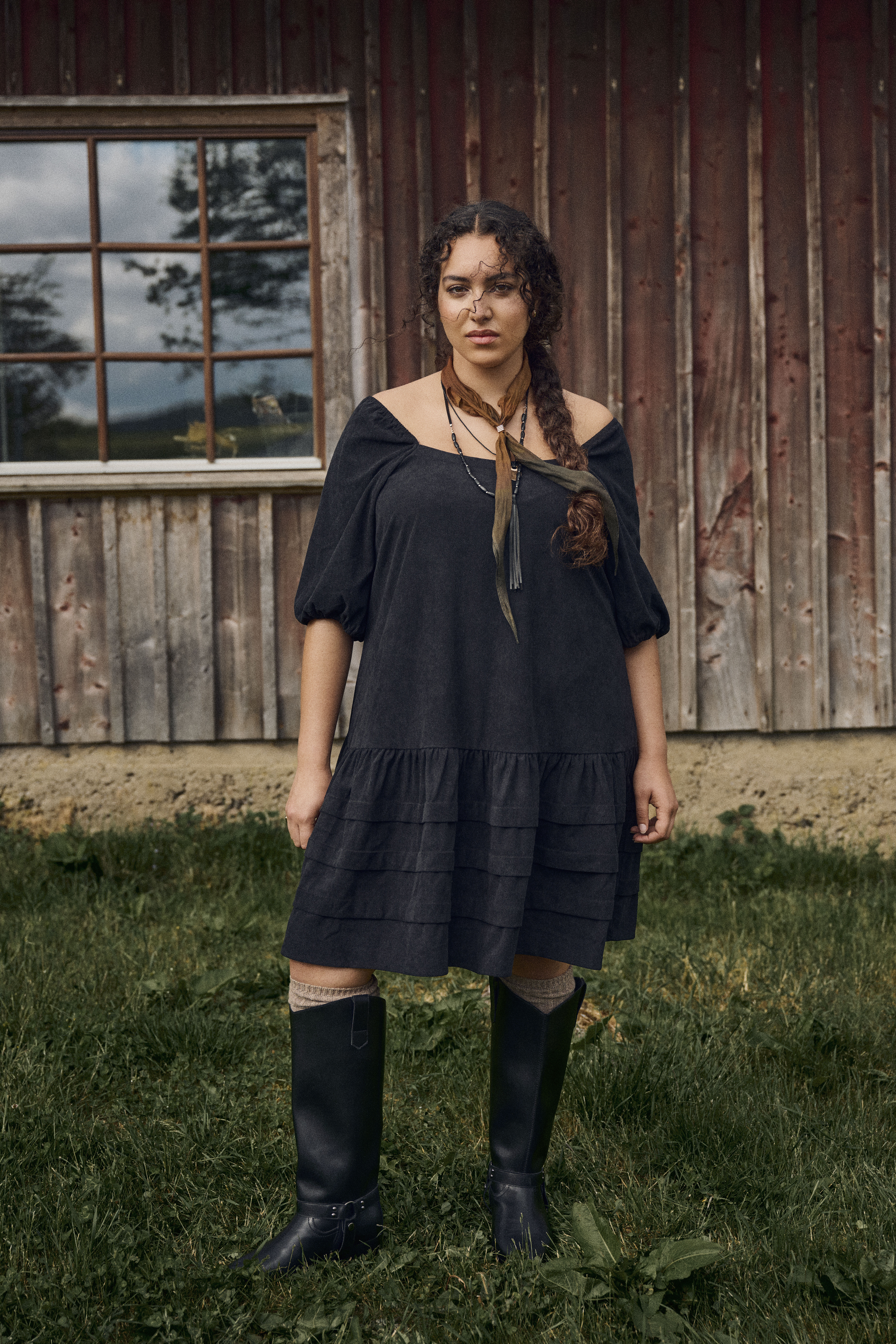 Zizzi Fluwelen jurk met vierkante halslijn, , Model