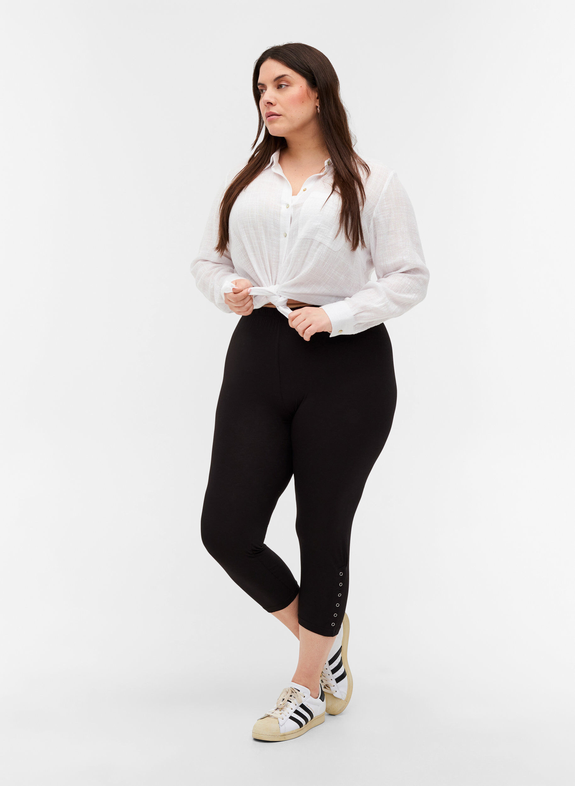 Zizzi 3/4 legging met knopen, Black, Model image number 0