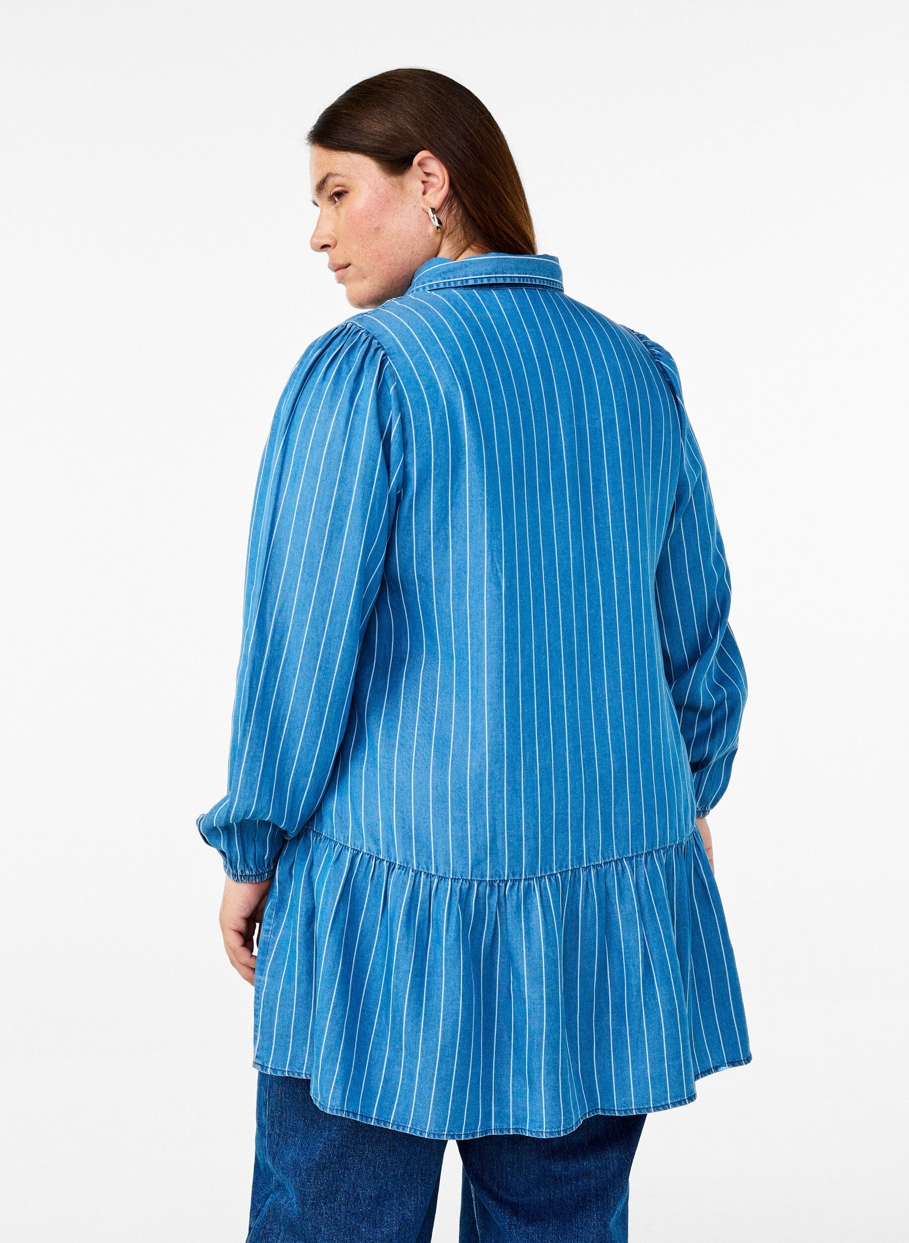 Zizzi Gestreepte TENCEL&trade; denim tuniek, Blauw, Model image number 2