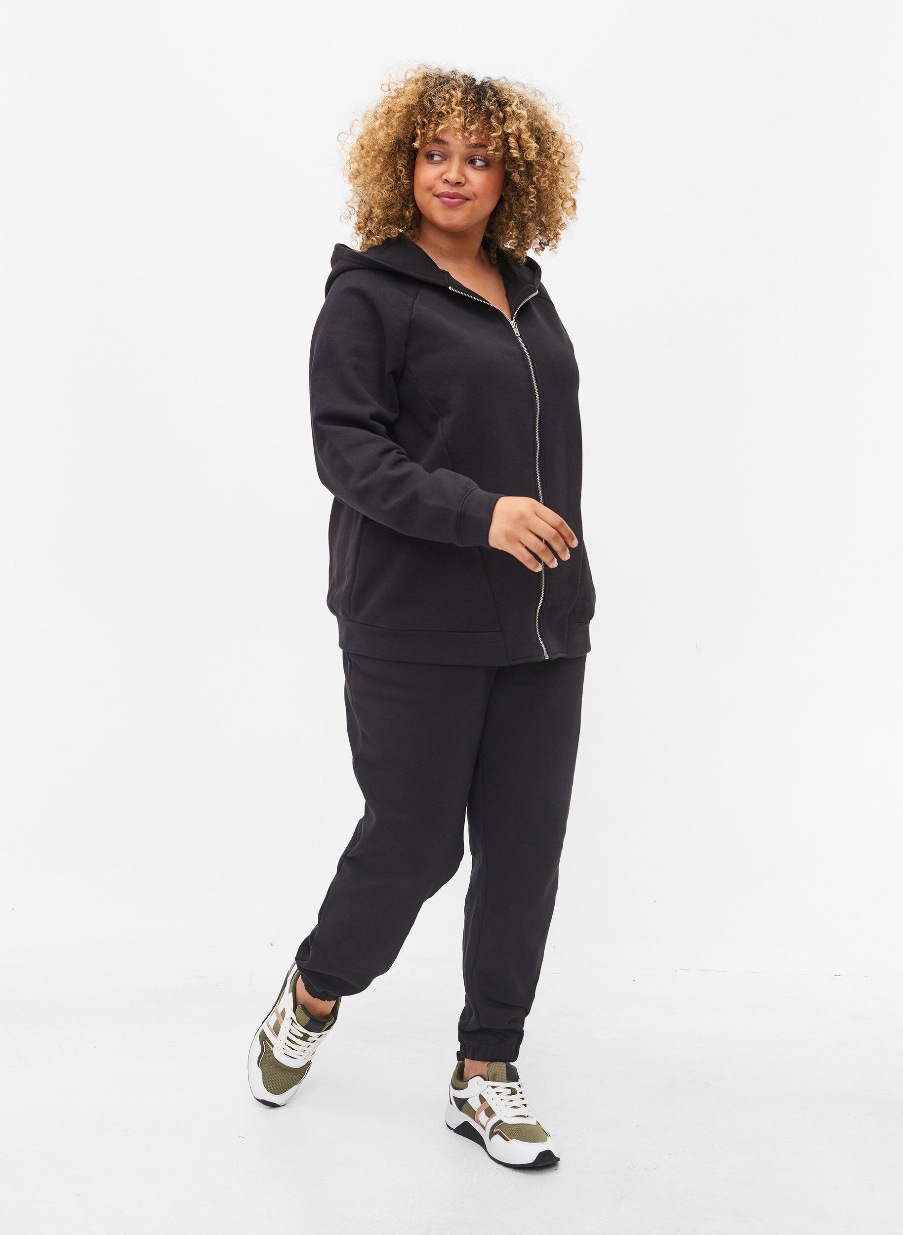 ZizziLosse katoenen broek met zakken, Zwart, Model image number 0