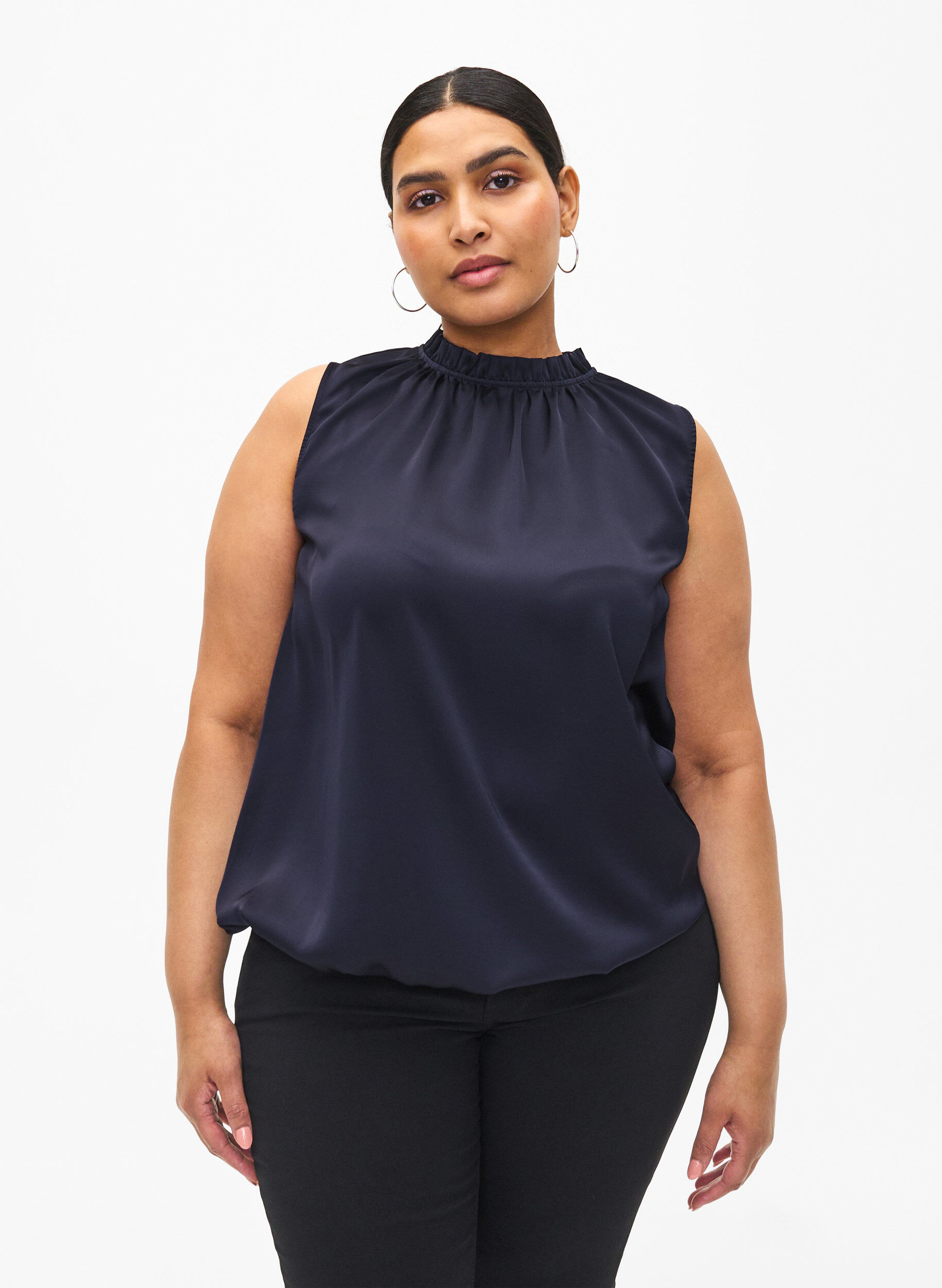 Zizzi Mouwloos feestelijk topje van satijn, Night Sky, Model image number 0