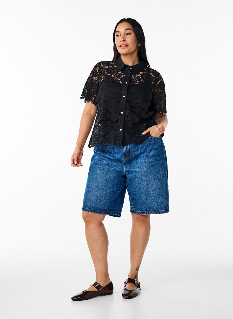Kanten shirt blouse met parelknopen, Zwart, Model image number 1