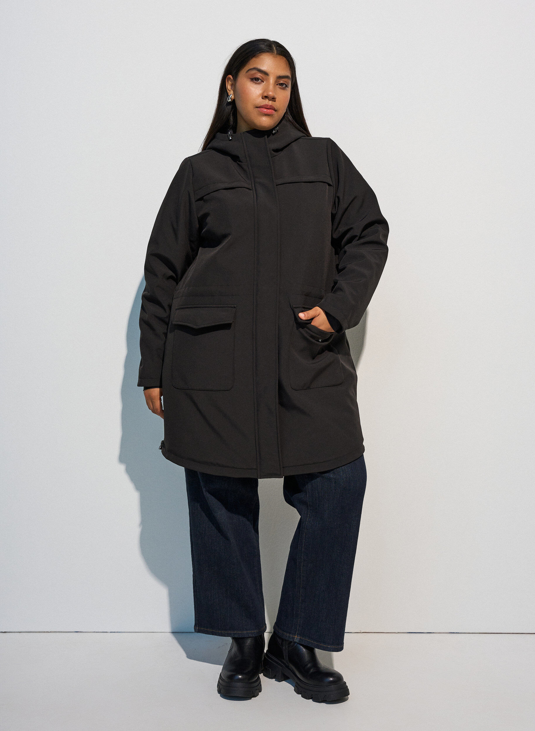 ZizziWaterafstotende softshell-jas met gewatteerde voering, Zwart, Model image number 1