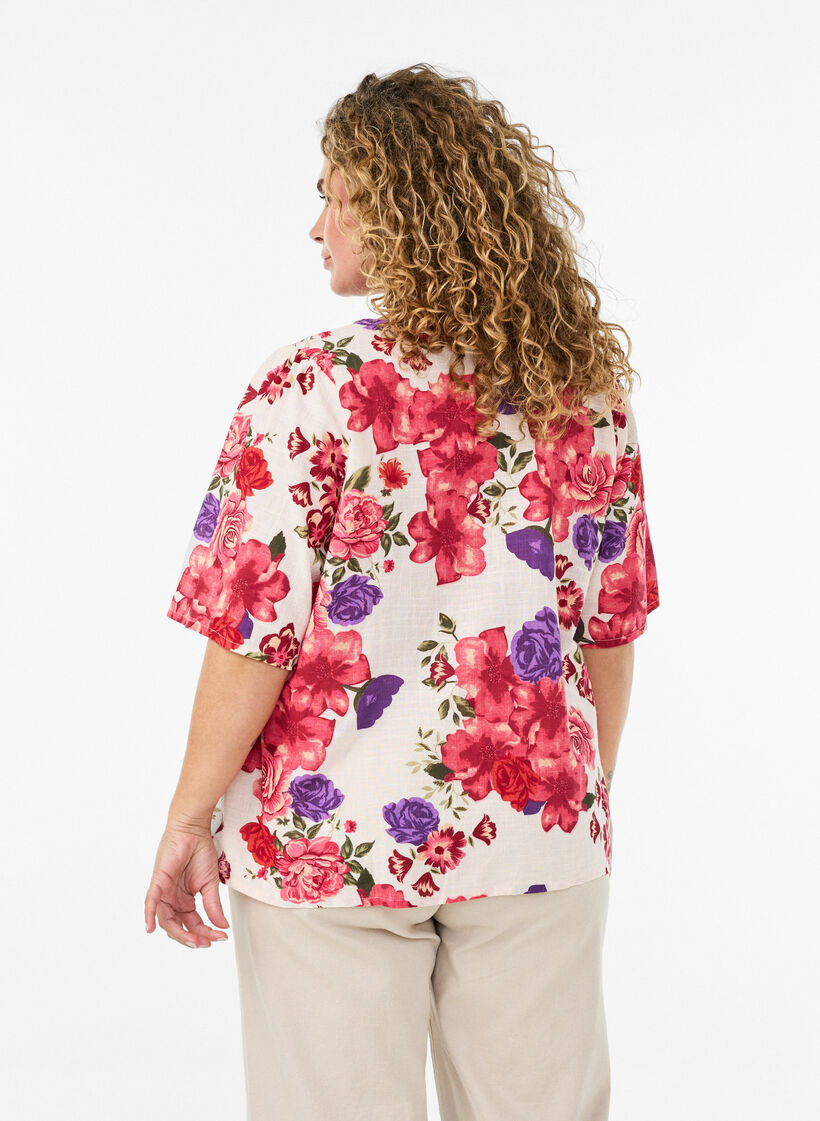 Katoenen shirt met korte mouwen en een V-hals, Rood, Model image number 2