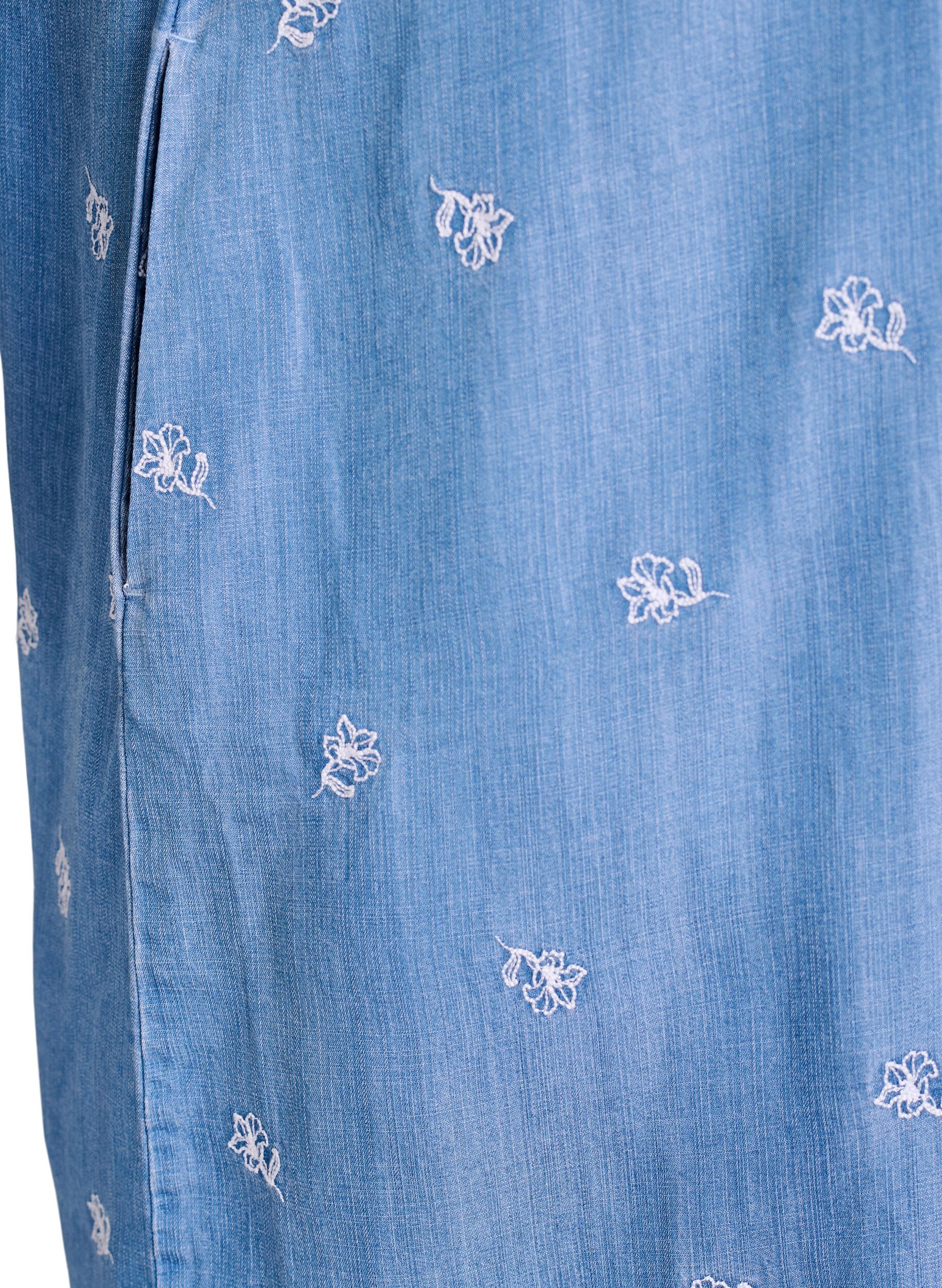 ZizziLyocell jurk met een denimlook en geborduurde bloemen, Blauw, Packshot image number 3