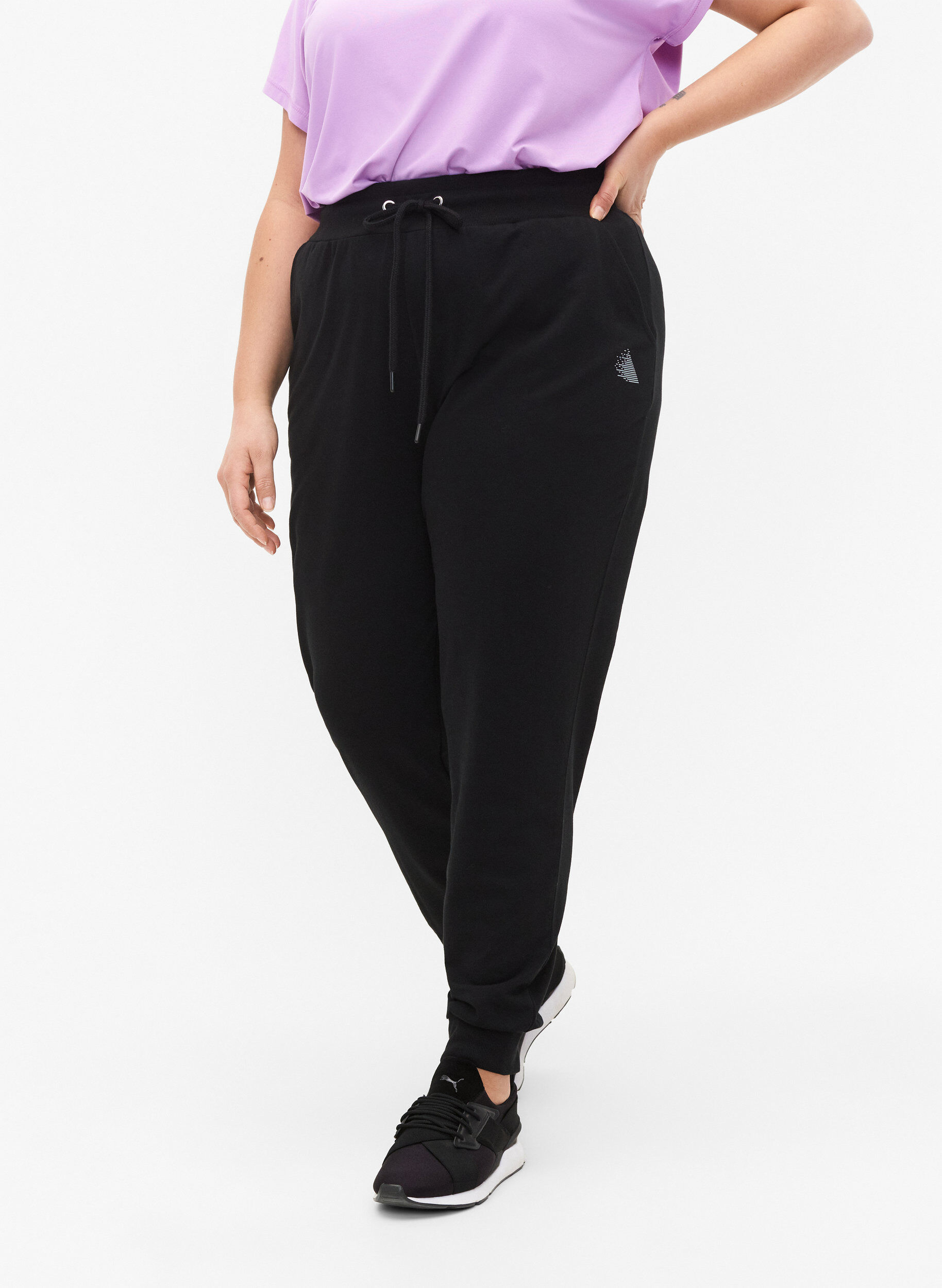 Zizzi Losse trainingsbroek met zakken, Zwart, Model image number 3
